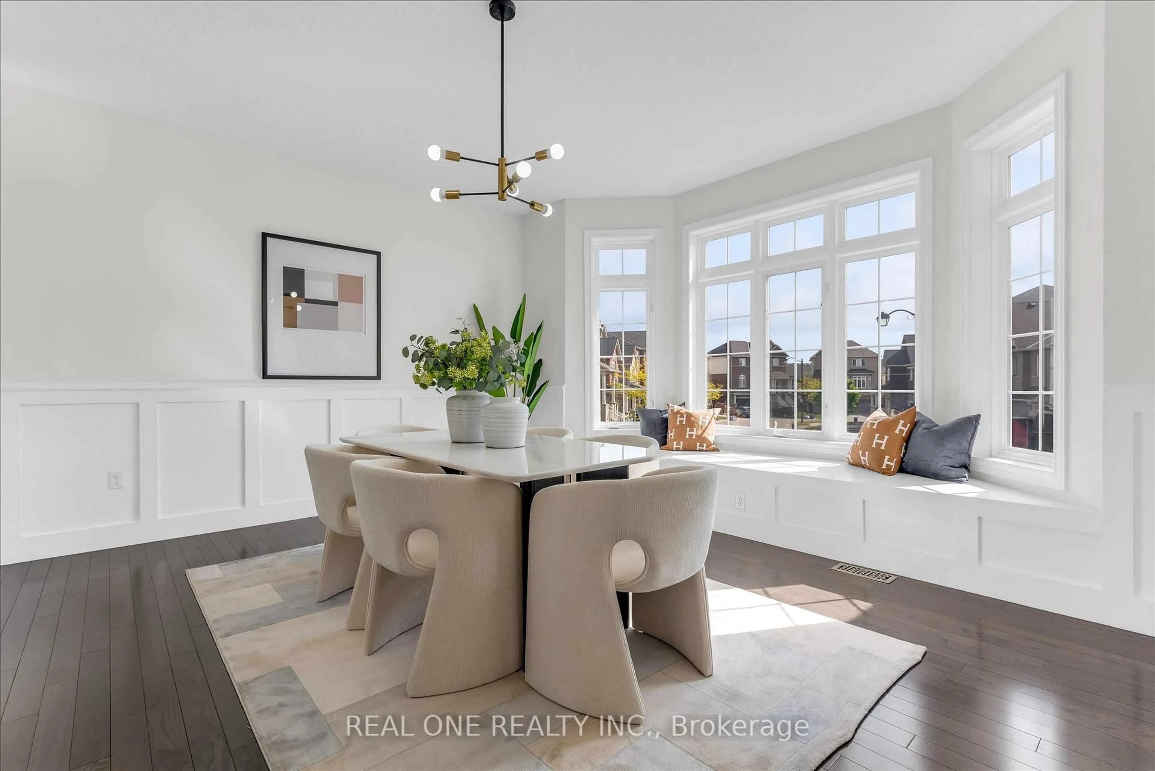 Dining room, unknown for 556 Sanderson Cres, Milton Ontario L9T 8L9