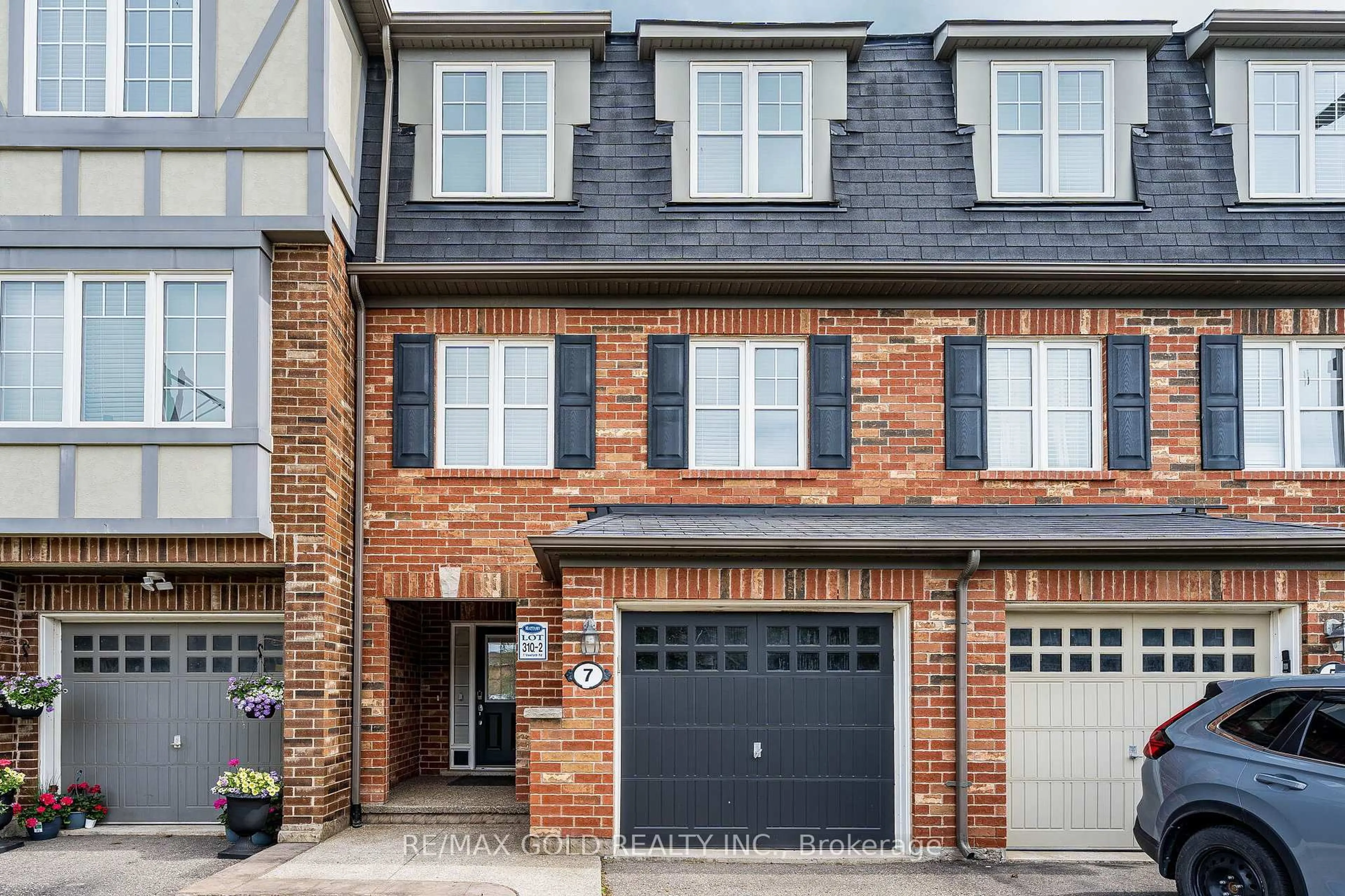 Home with brick exterior material, street for 7 Viewforth Rd, Brampton Ontario L7A 0R2