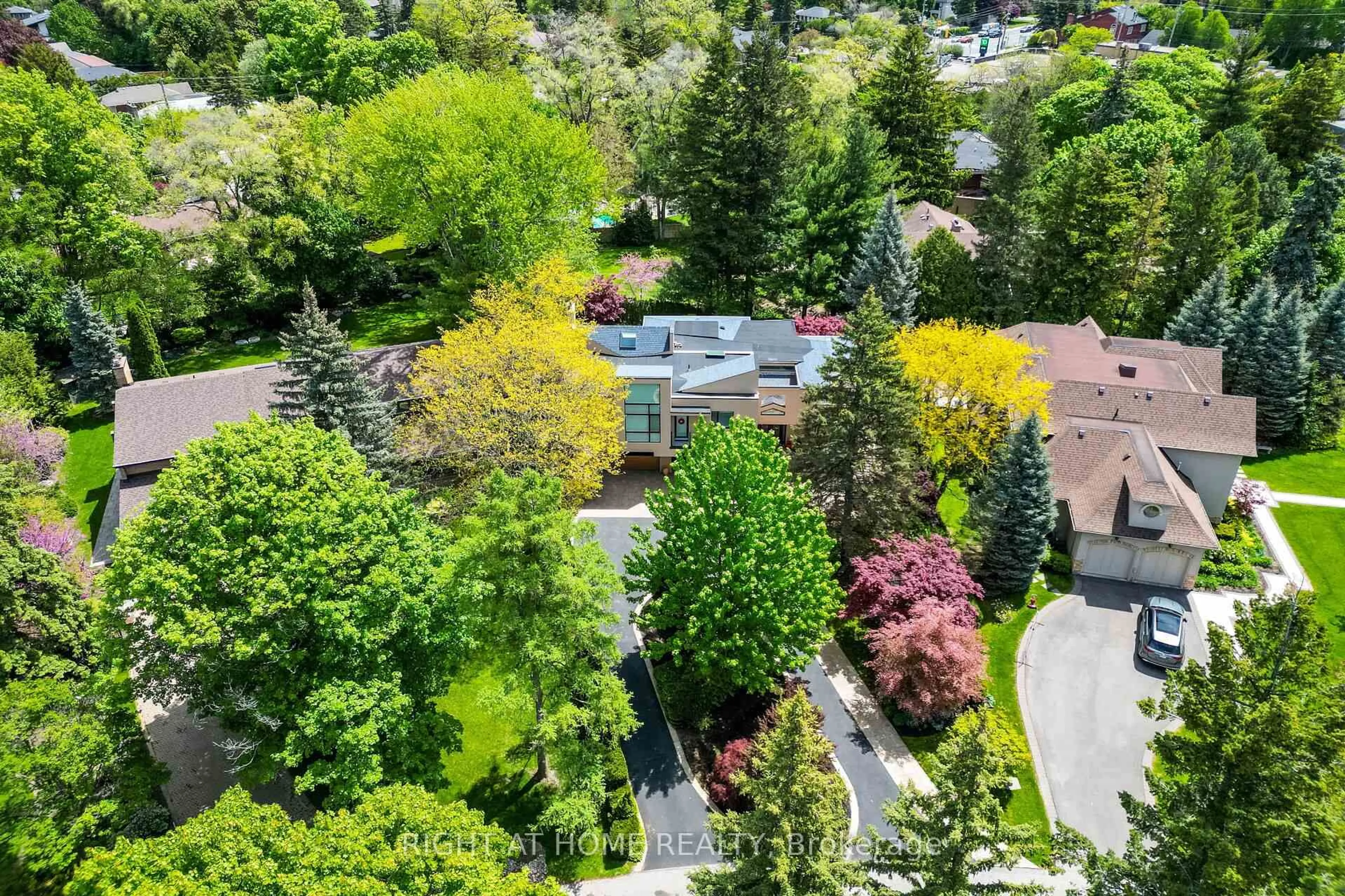 A pic from outside/outdoor area/front of a property/back of a property/a pic from drone, street for 1 Friars Lane, Toronto Ontario M9A 1T6