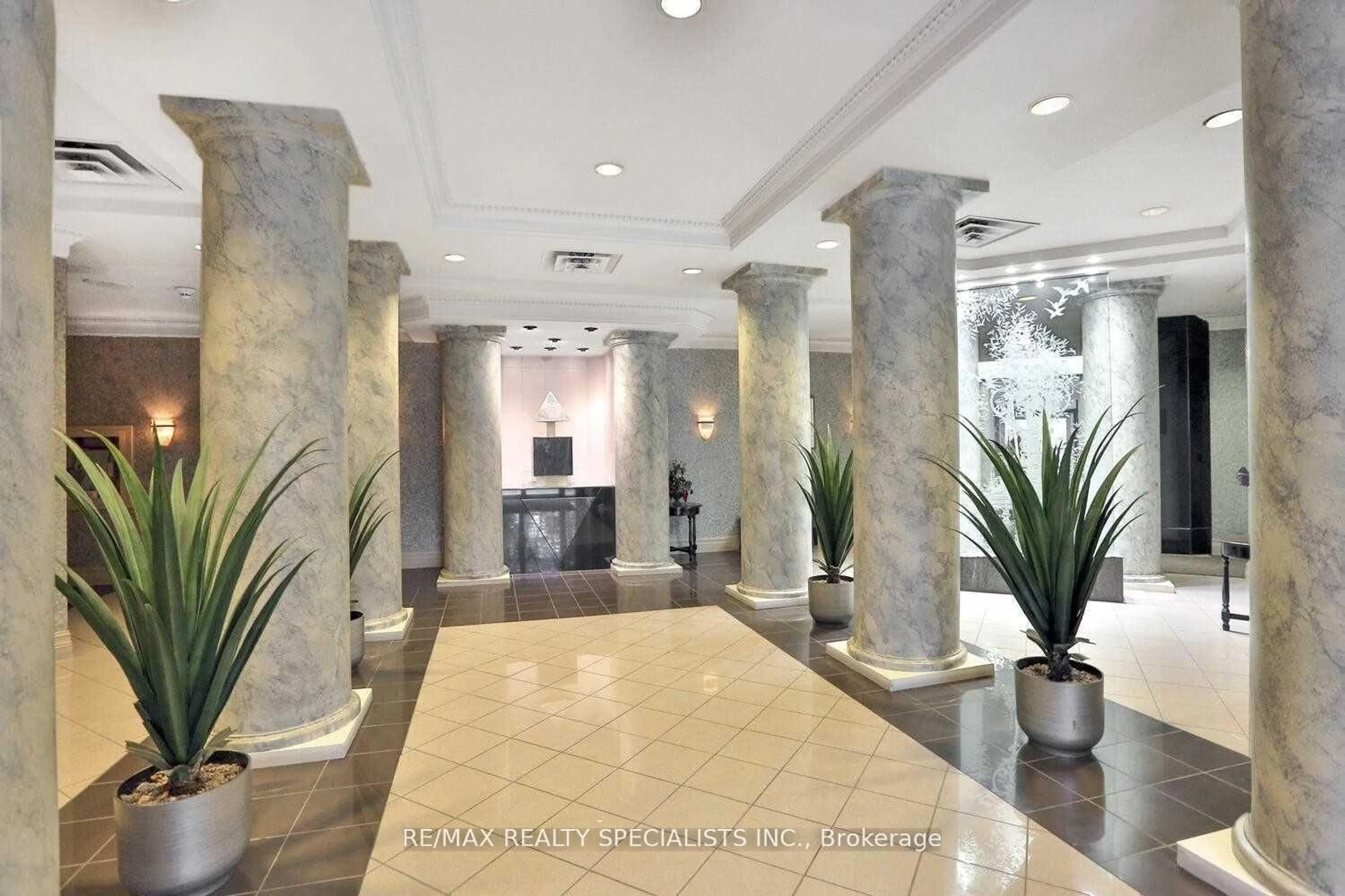 Lobby for 45 Kingsbridge Garden Circ #601, Mississauga Ontario L5R 3K4