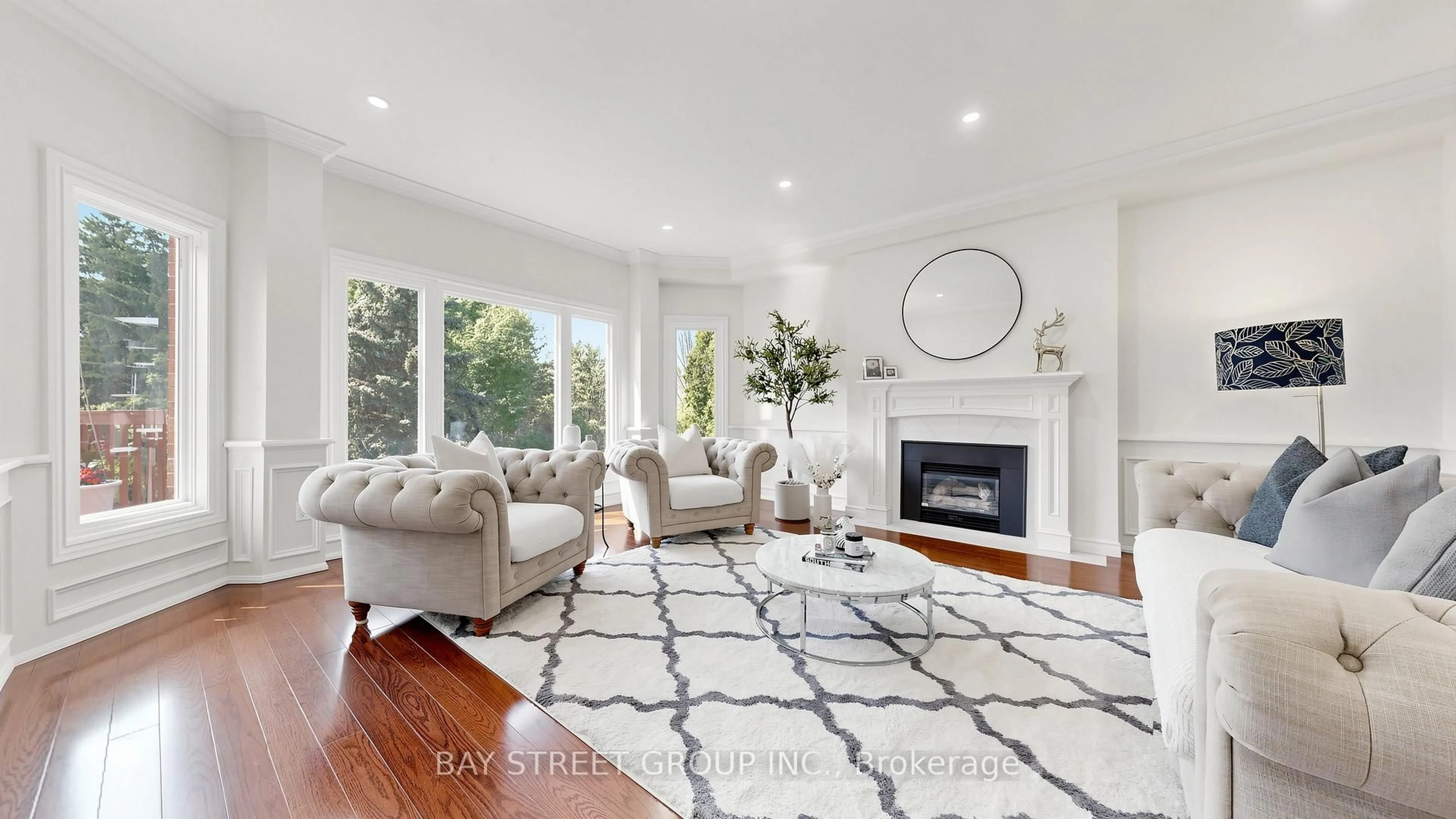 Living room with furniture, unknown for 1742 Sir Monty's Dr, Mississauga Ontario L5N 4R6
