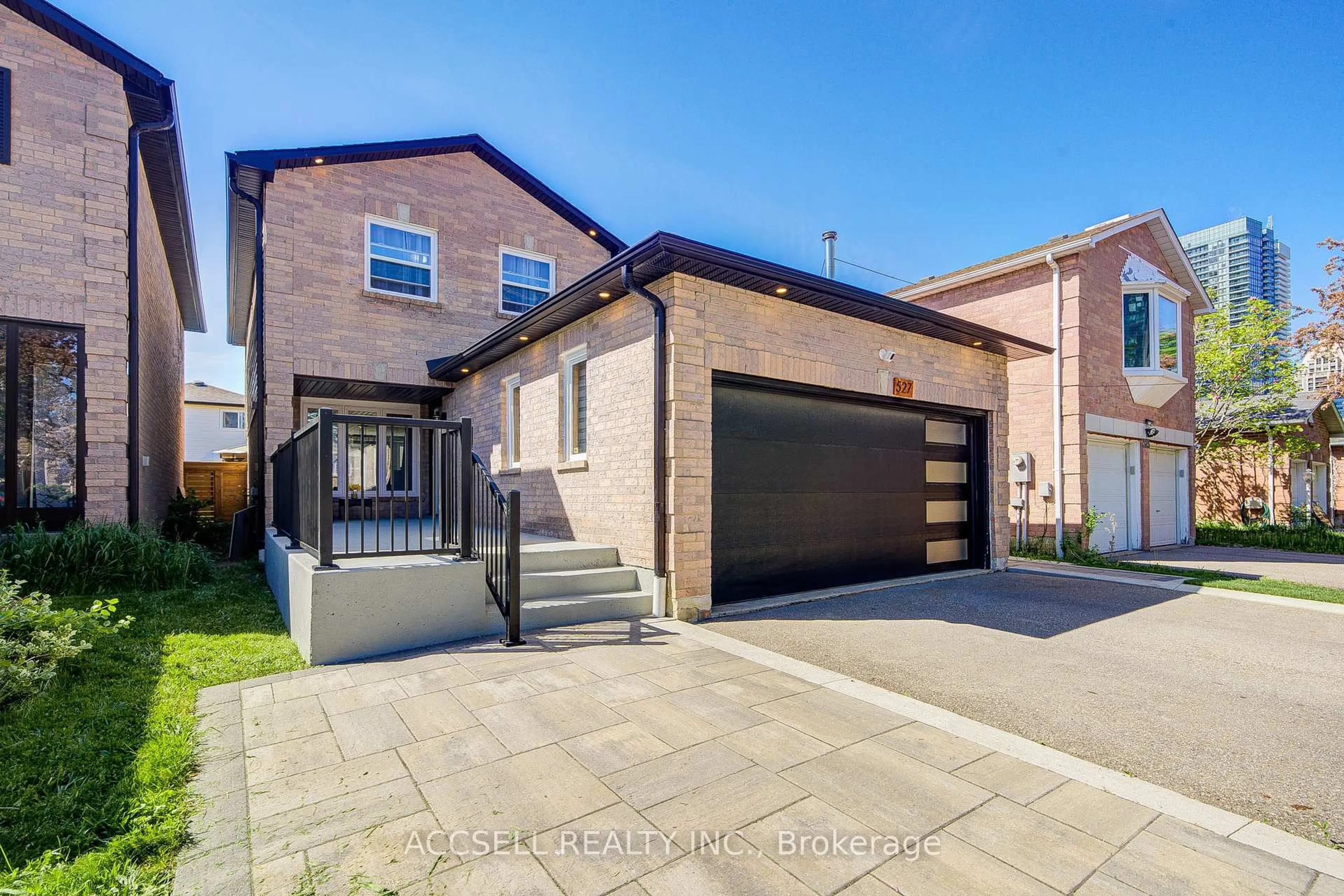 Home with brick exterior material, street for 527 Wallenberg Cres, Mississauga Ontario L5B 3L8
