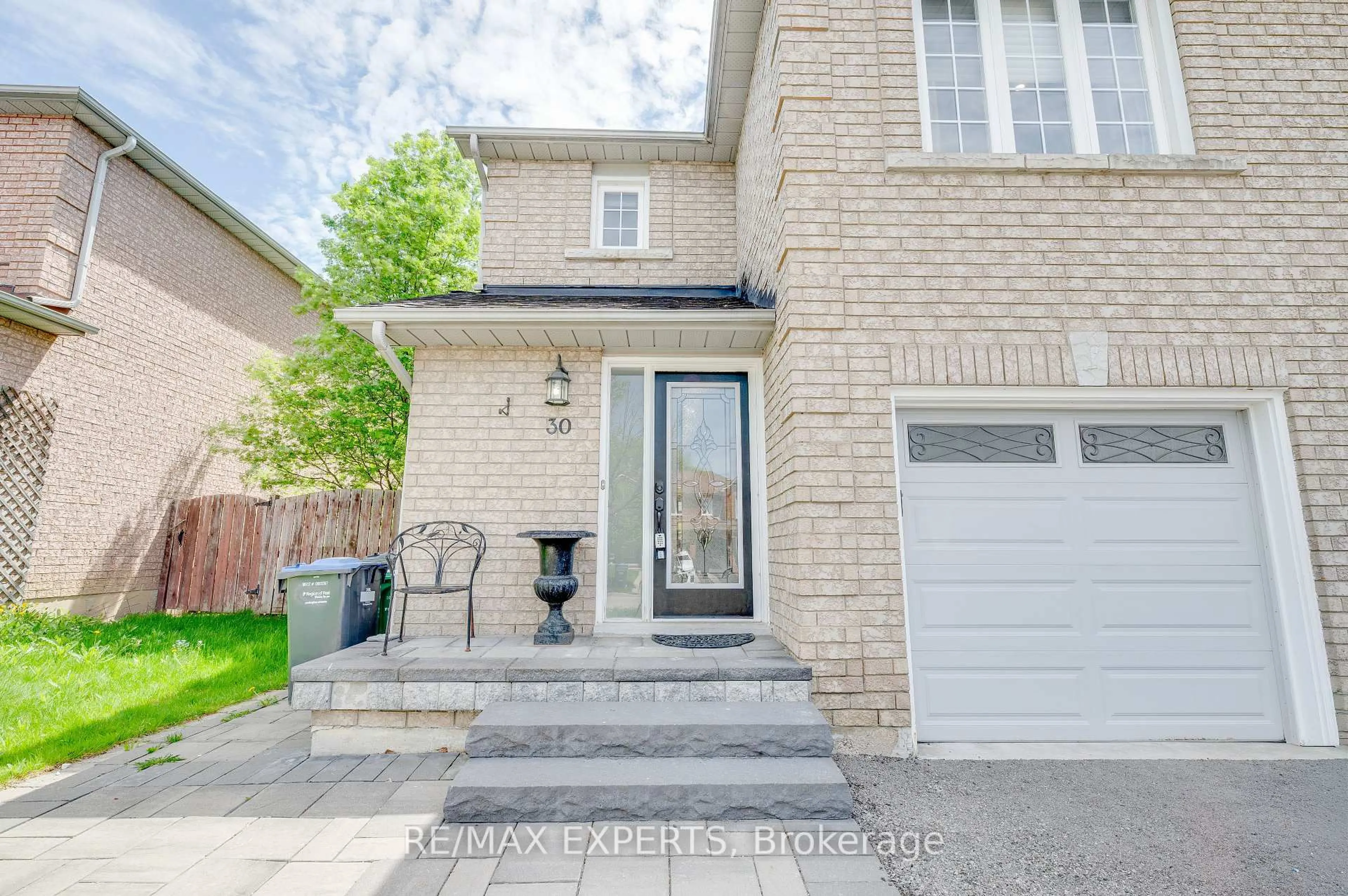 Home with brick exterior material, street for 30 Rolling Hills Lane, Caledon Ontario L7E 1T9