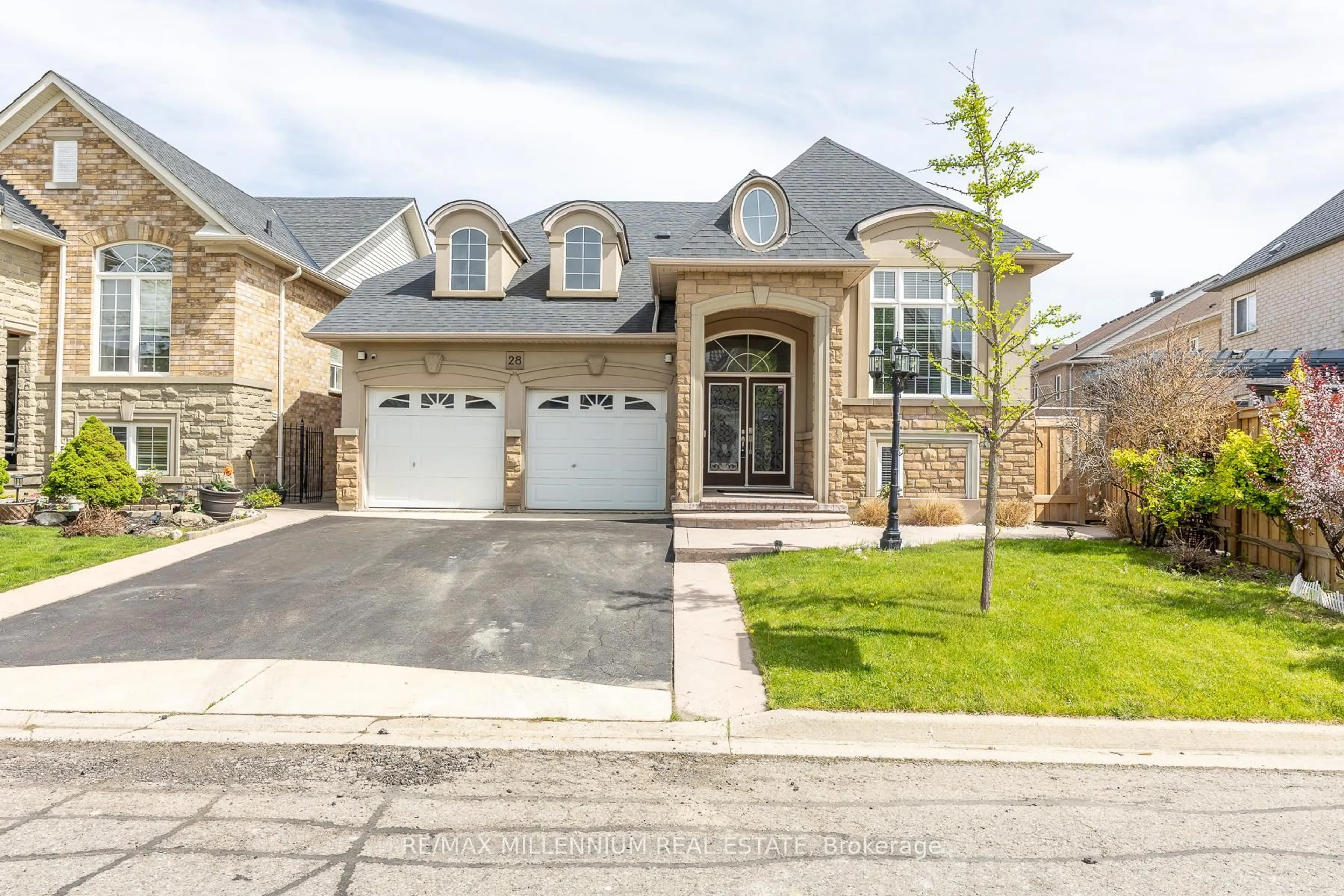 Home with brick exterior material, street for 28 Donherb Cres, Caledon Ontario L7C 1E4