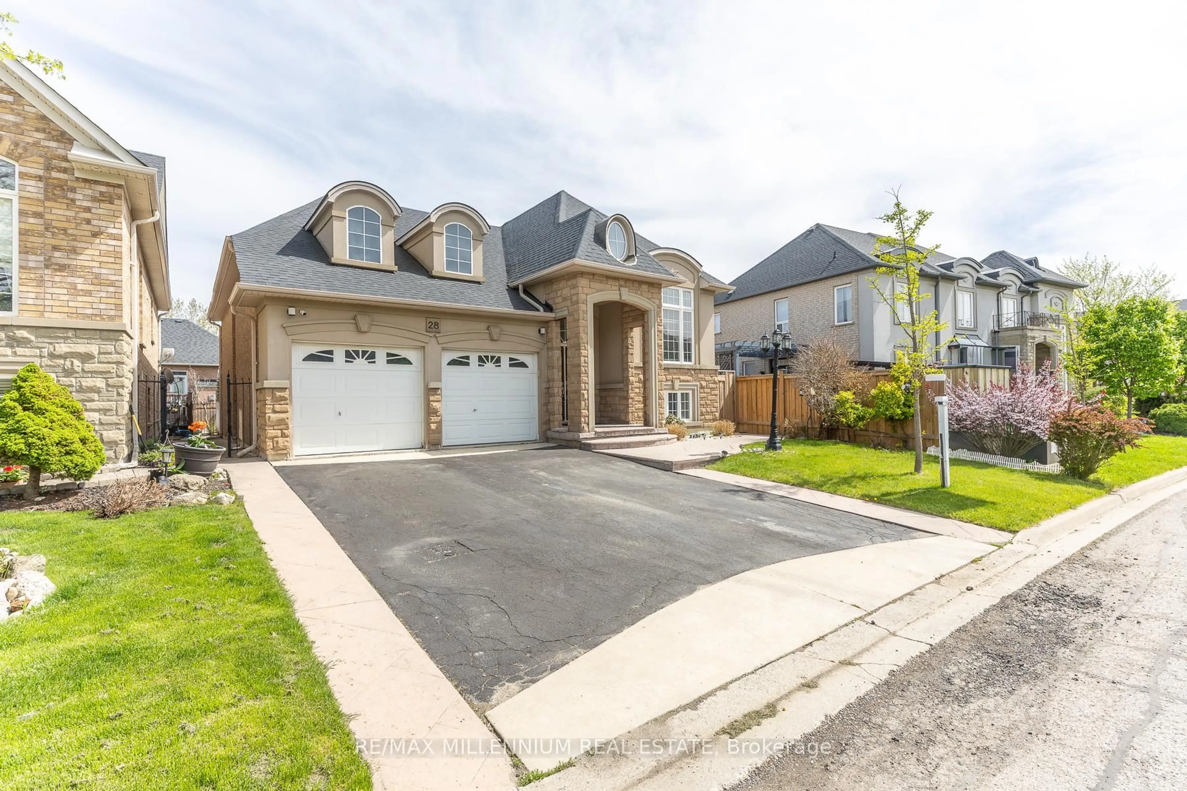 Home with brick exterior material, street for 28 Donherb Cres, Caledon Ontario L7C 1E4