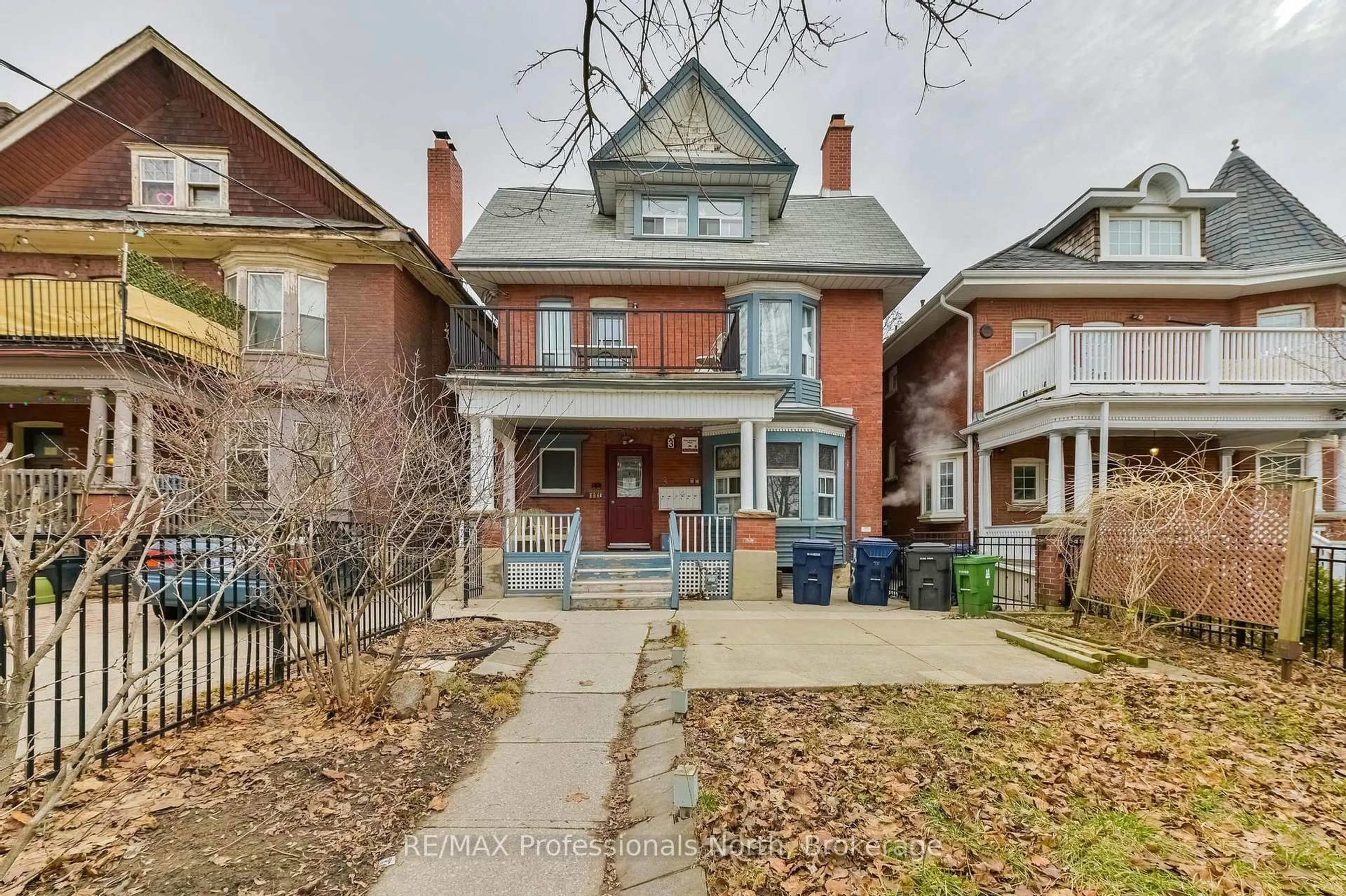 Home with brick exterior material, street for 3 Maynard Ave, Toronto Ontario M6K 2Z7