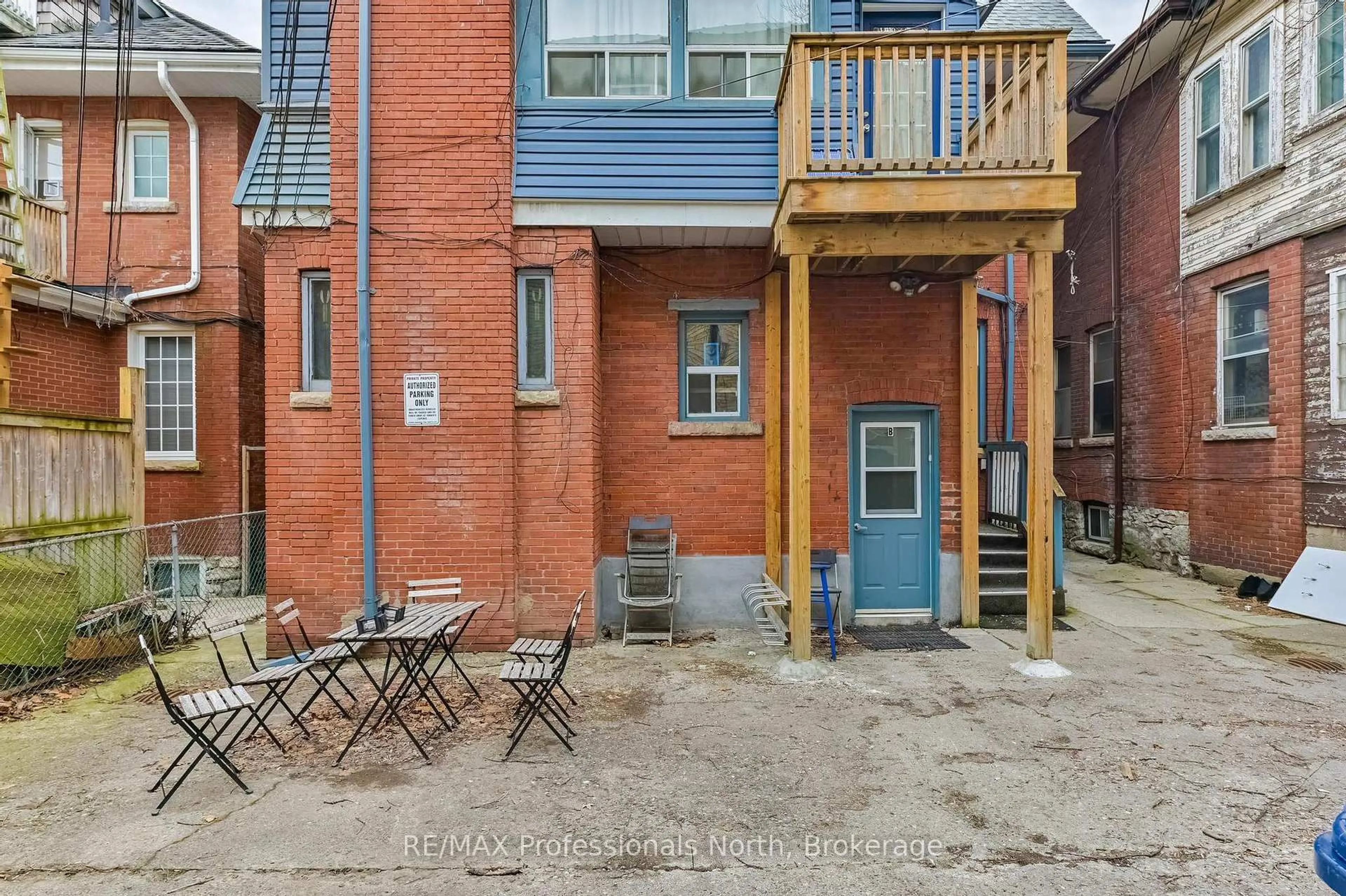 Patio, street for 3 Maynard Ave, Toronto Ontario M6K 2Z7