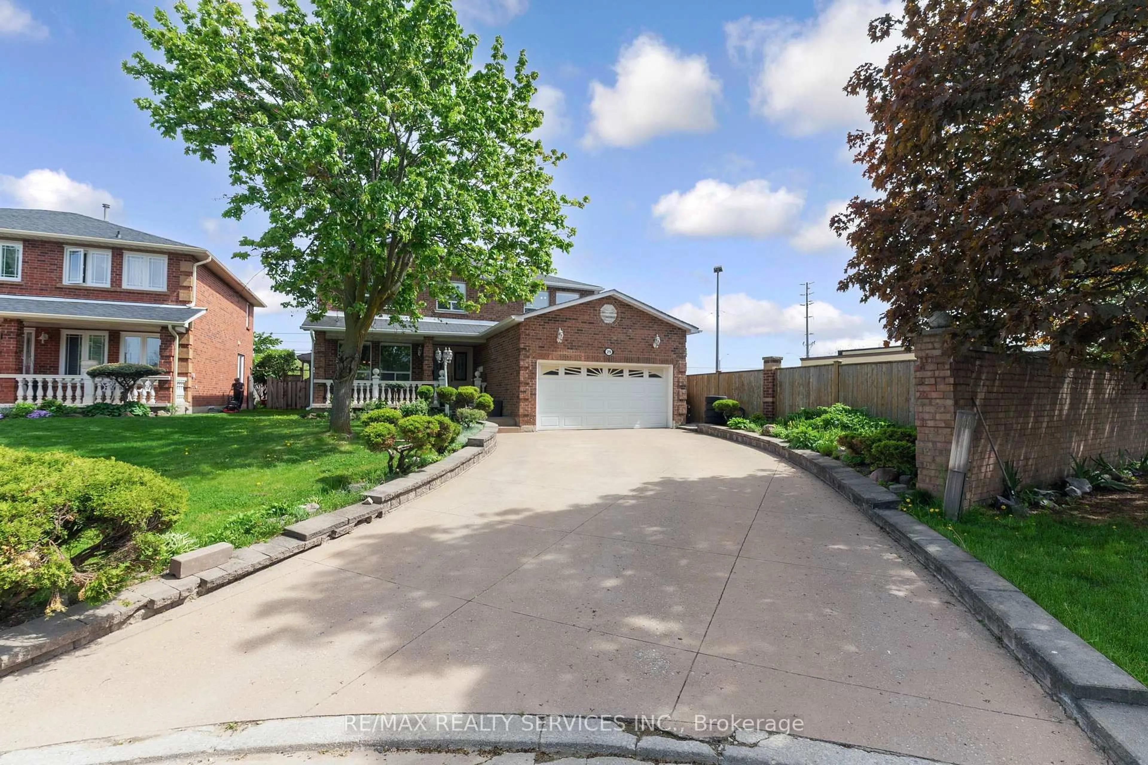 Home with brick exterior material, street for 29 Chestnut Ave, Brampton Ontario L6X 2A6