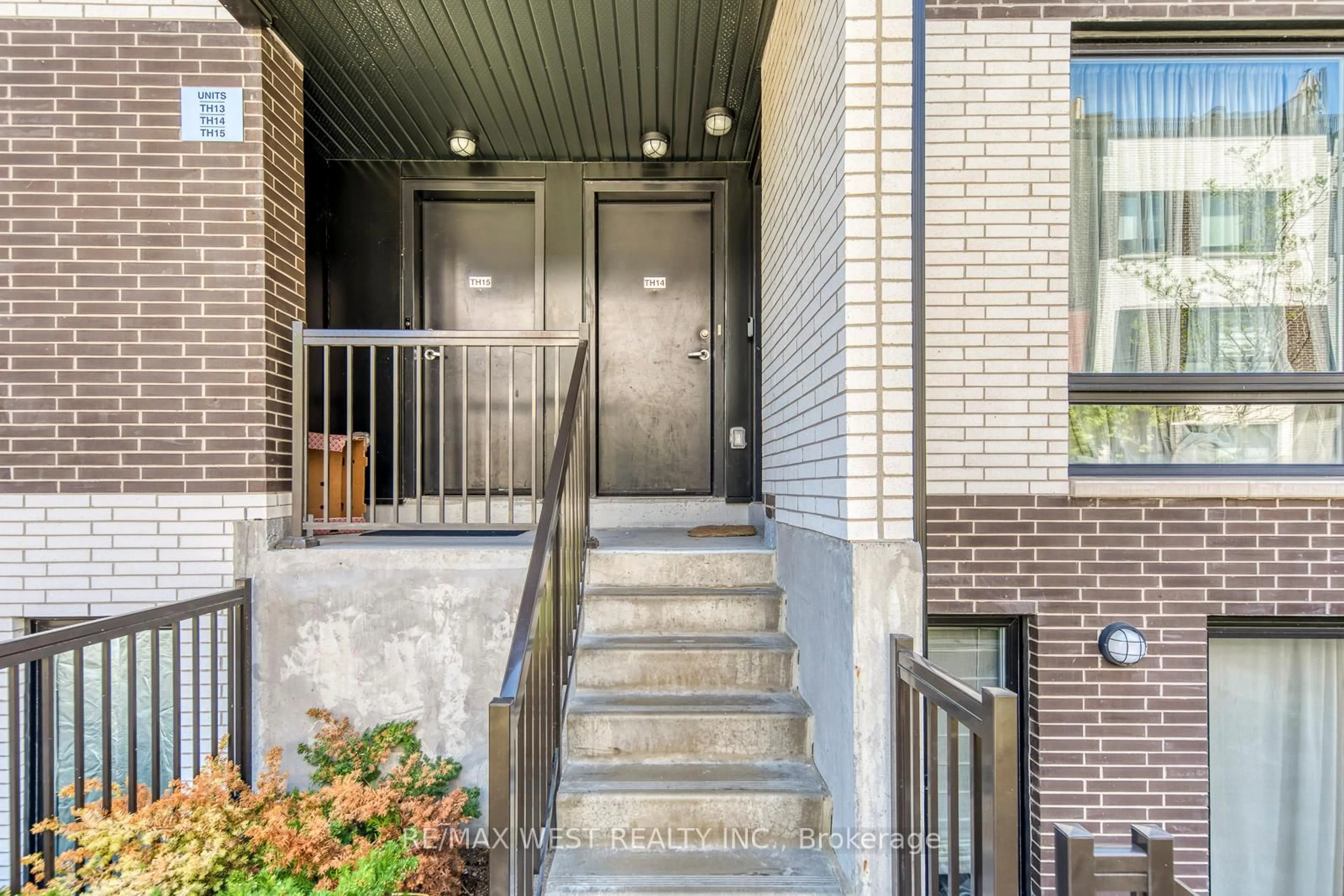 Indoor entryway for 30 Ed Clark Gardens Blvd #14, Toronto Ontario M6N 0B5