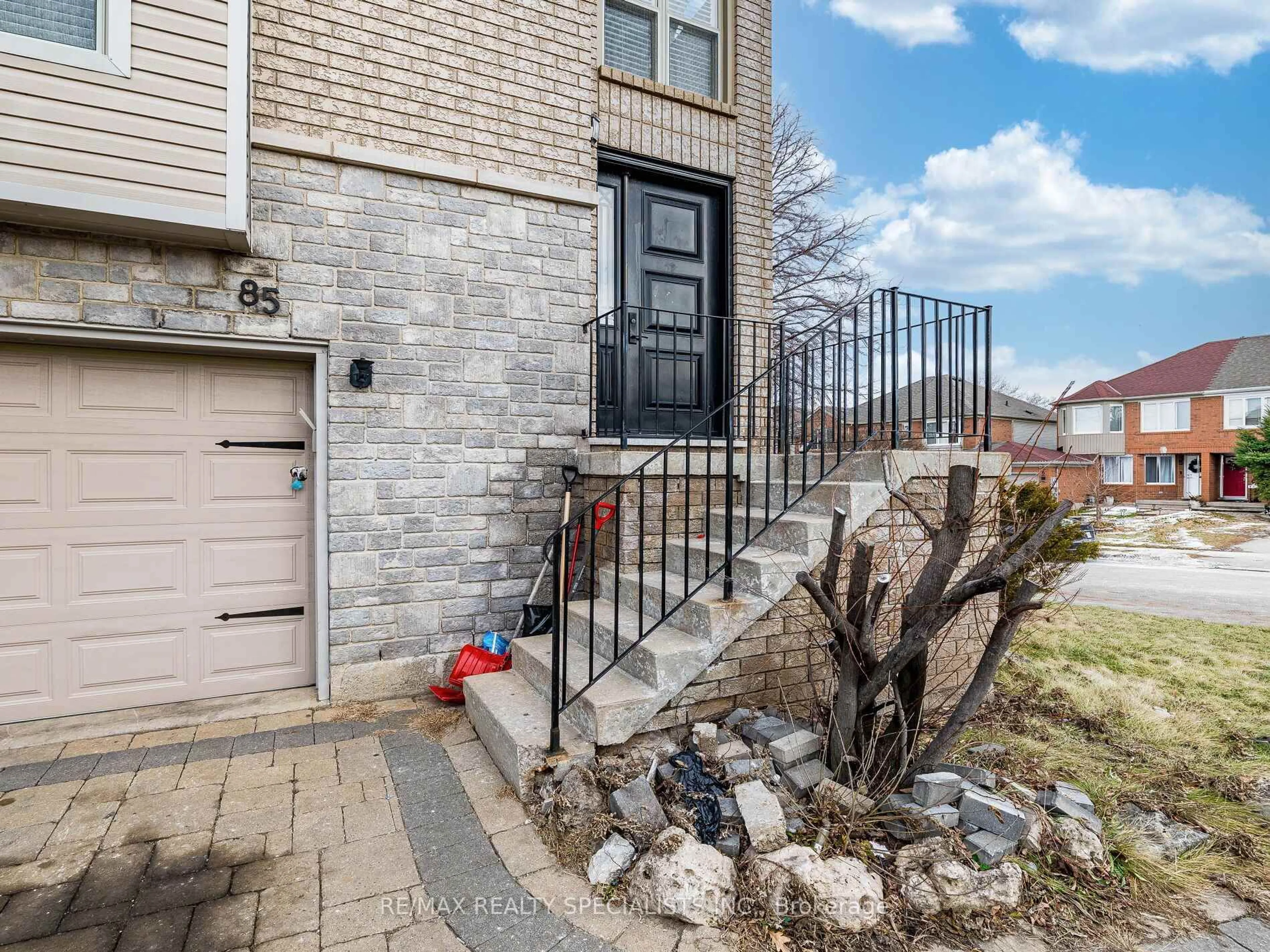 Home with brick exterior material, street for 85 Forestgrove Circ, Brampton Ontario L6Z 4T5