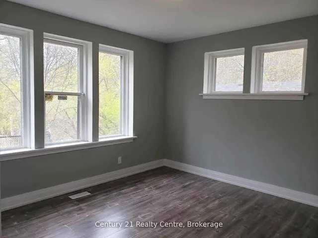 1491 Pembroke Dr, Oakville 4