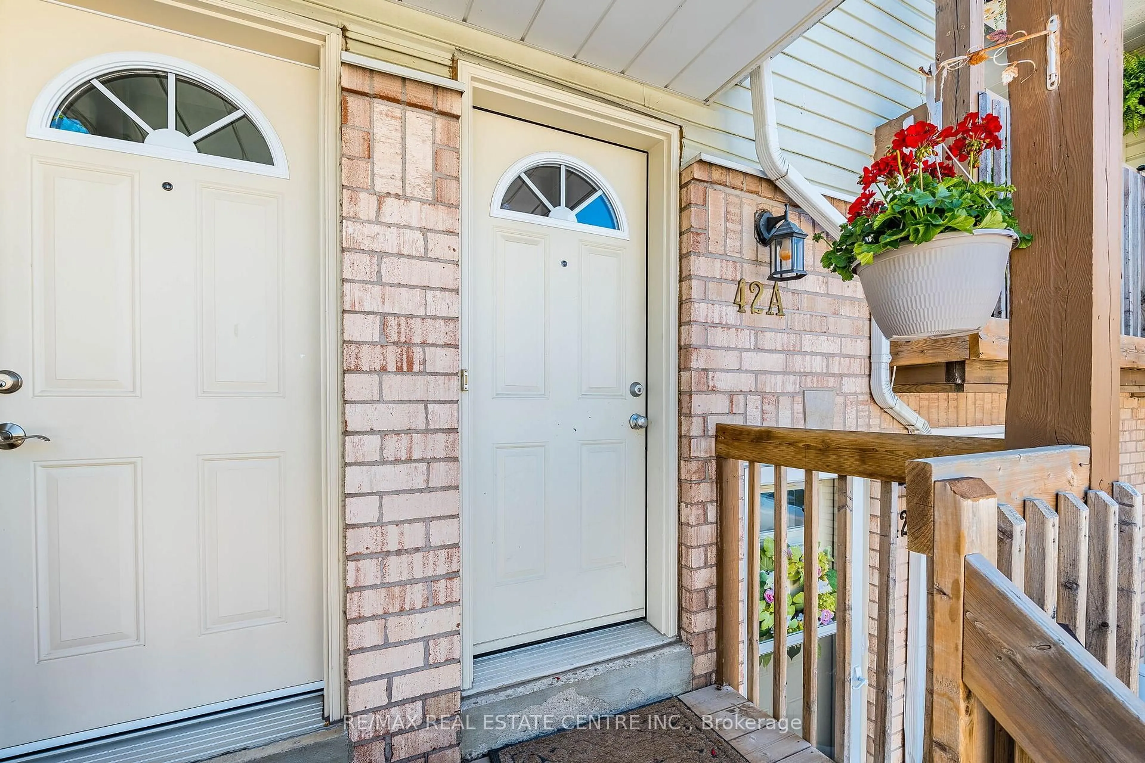 Indoor entryway for 42A Stewart MacLaren Rd, Halton Hills Ontario L7G 5L9