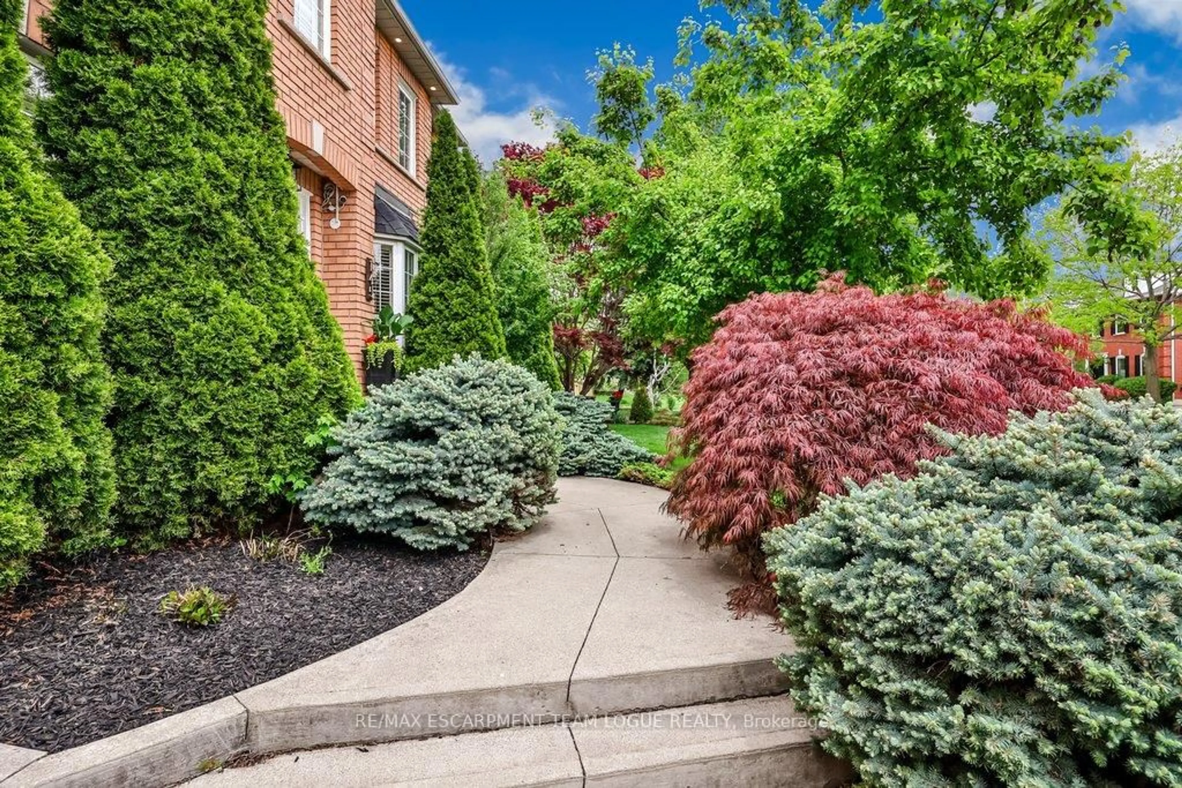 Patio, street for 145 Westchester Rd, Oakville Ontario L6H 6H9