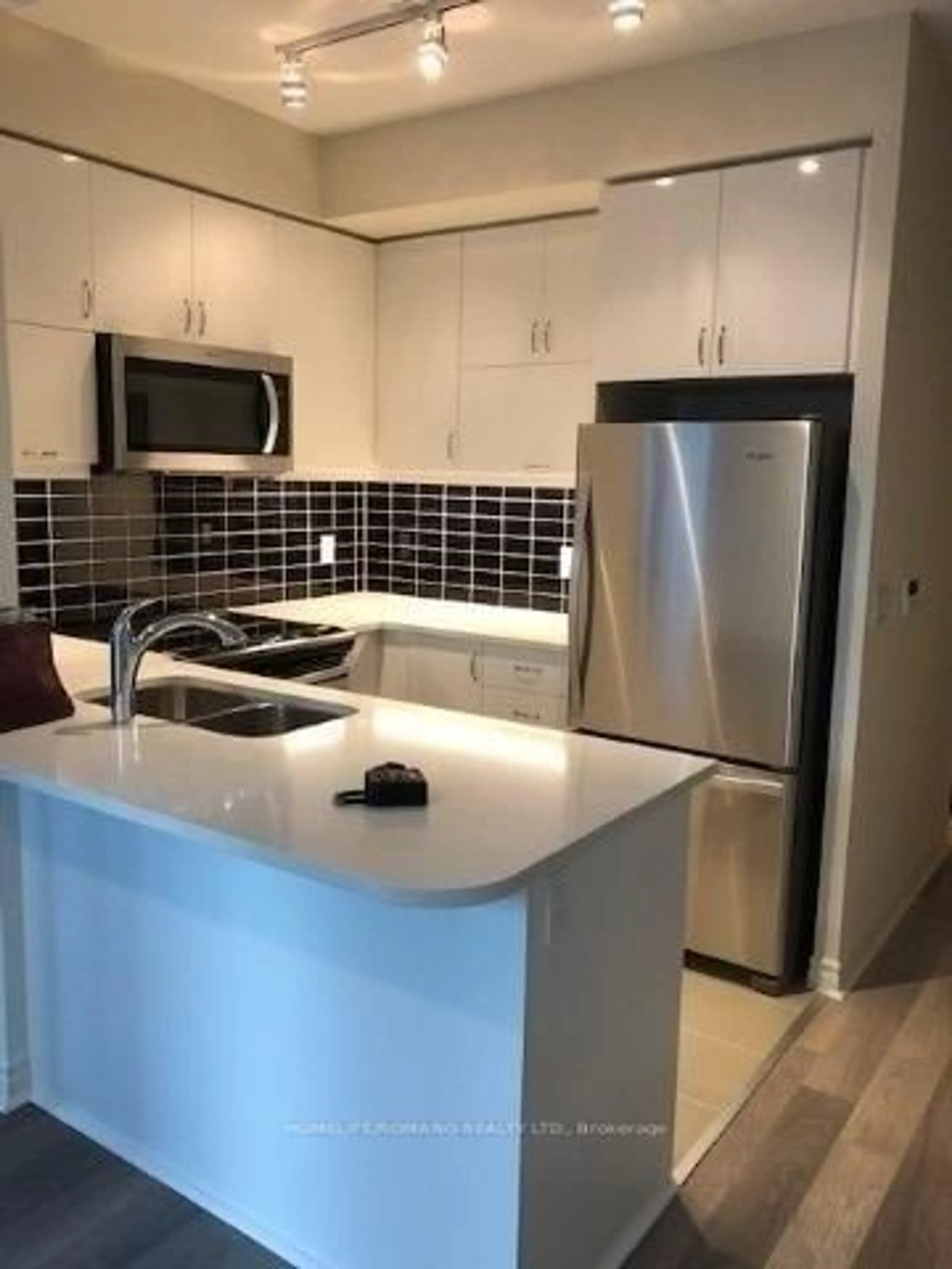 Unknown for 39 Annie Craig Dr #605, Toronto Ontario M8V 0H1