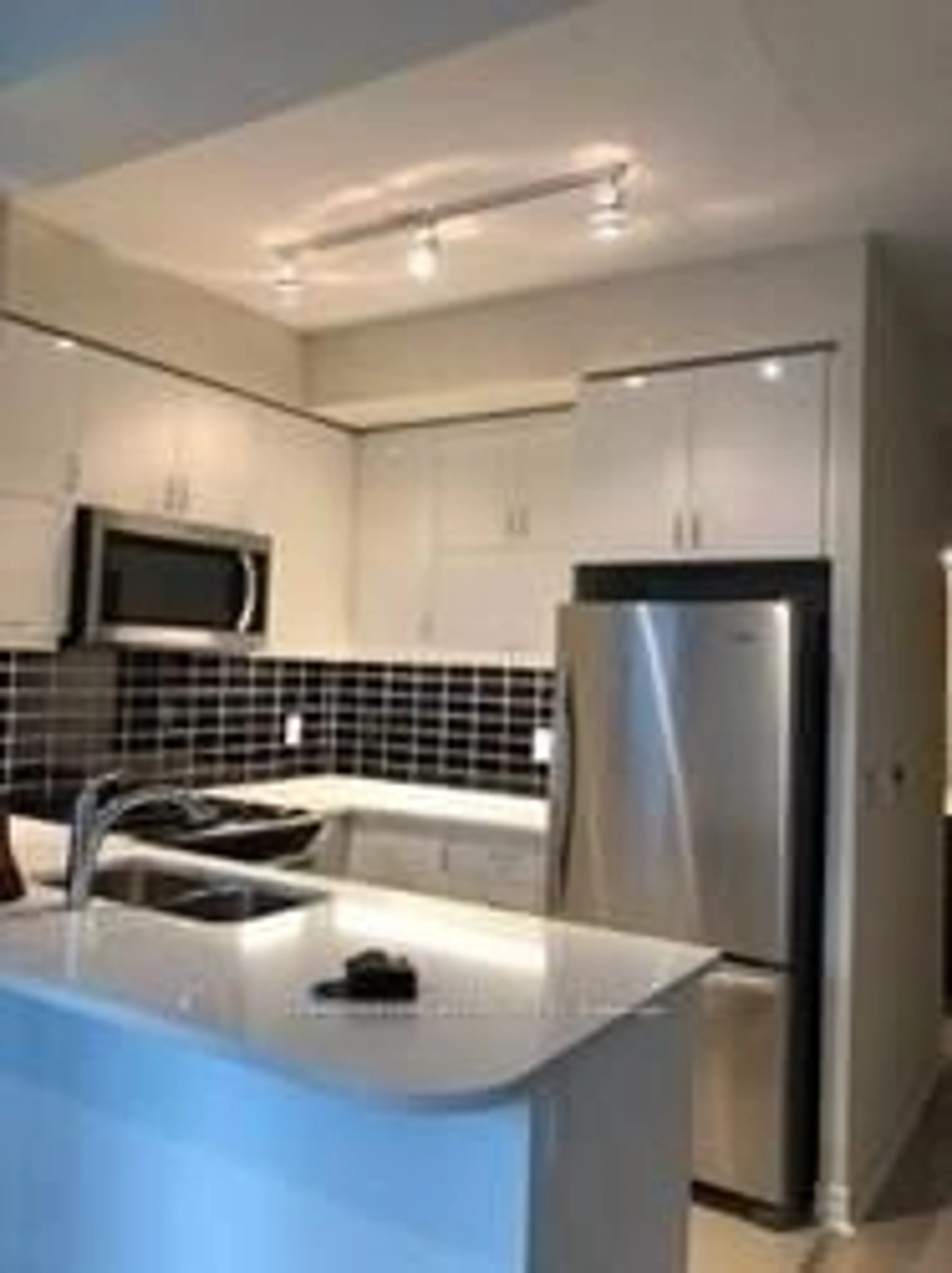 Unknown for 39 Annie Craig Dr #605, Toronto Ontario M8V 0H1