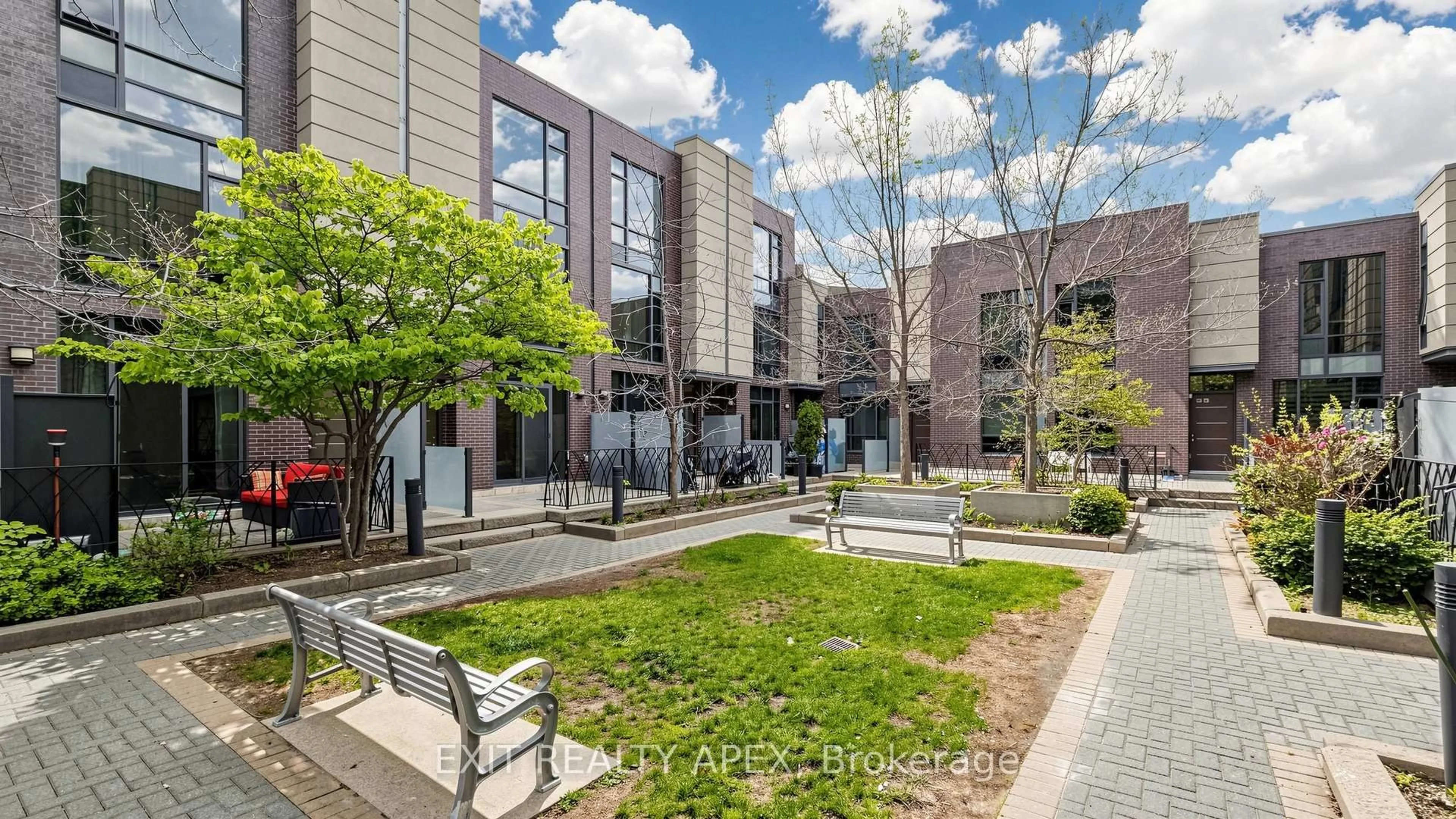 Patio, street for 23 Valhalla Inn Rd #40, Toronto Ontario M9B 0B3
