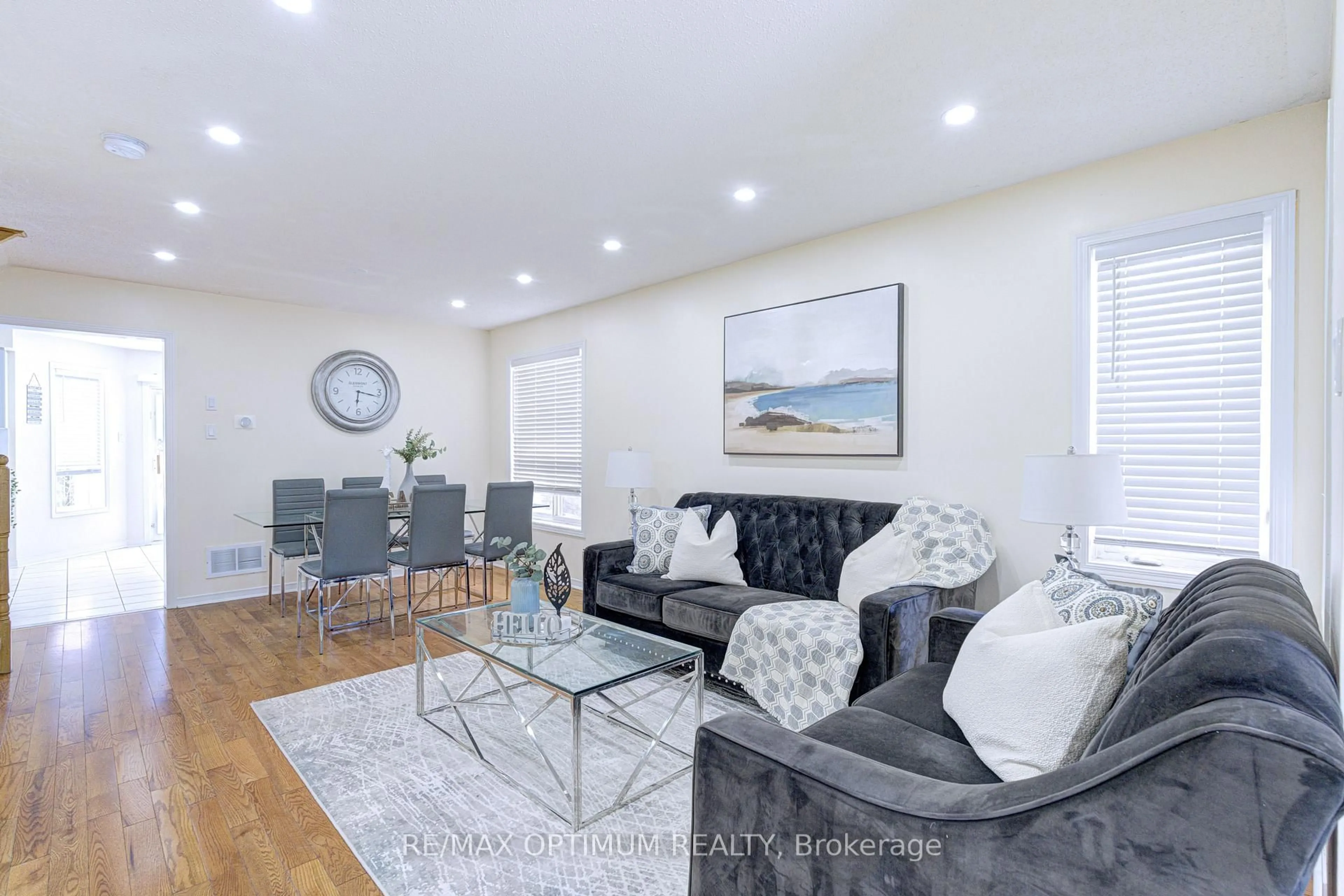 Living room with furniture, unknown for 20 Bramfield St, Brampton Ontario L7A 2W3