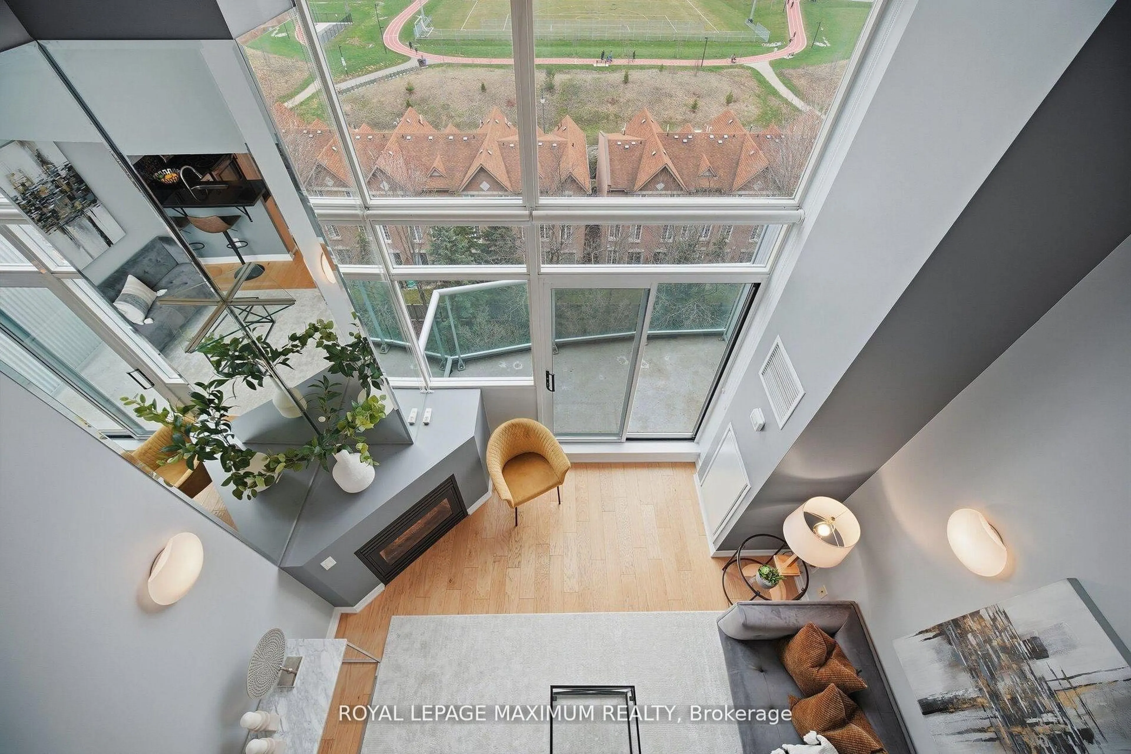 Indoor foyer for 200 Manitoba St #508, Toronto Ontario M8Y 3Y9