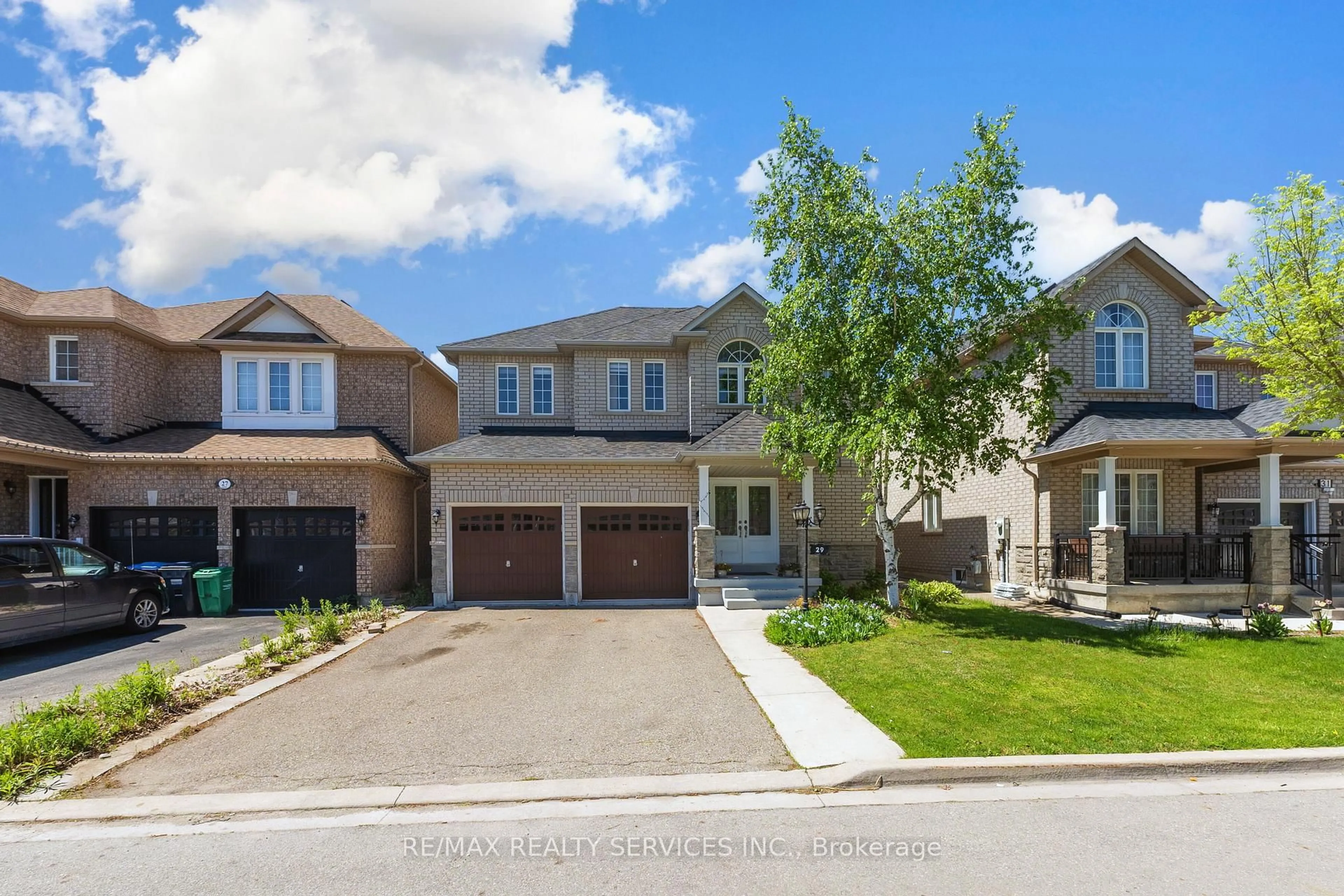 Unknown for 29 Sir Jacobs Cres, Brampton Ontario L7A 3V2