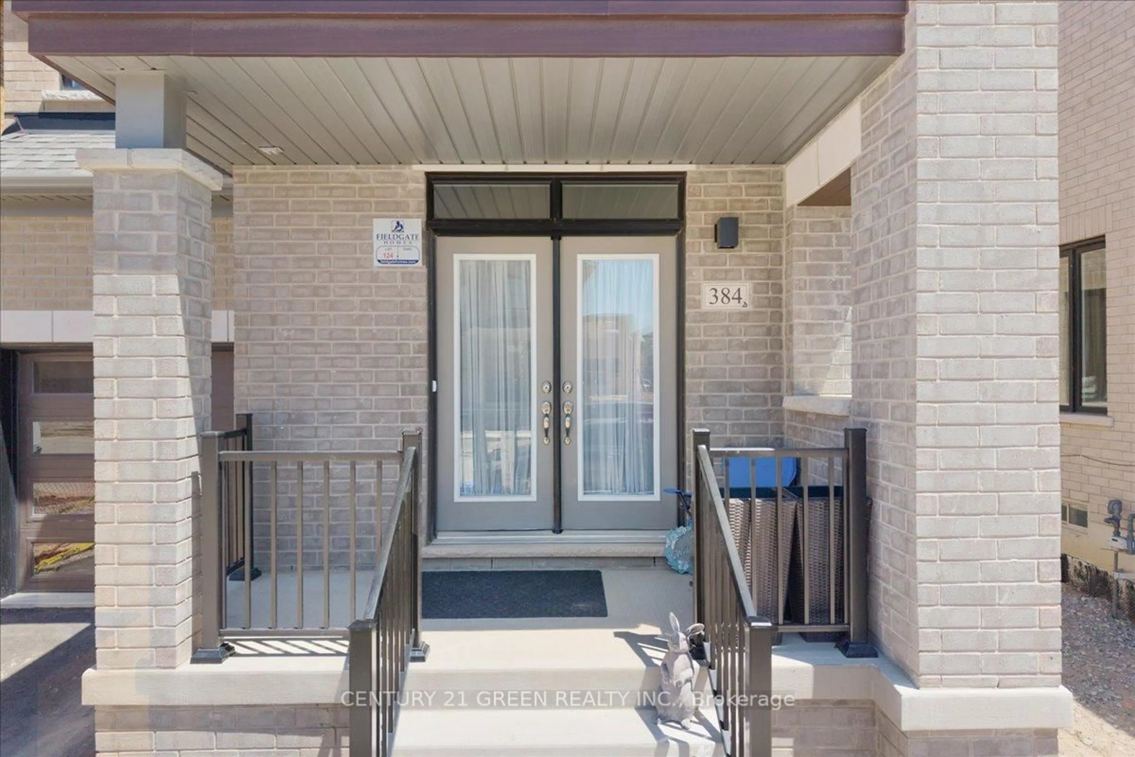 Indoor entryway for 384 Kennedy Circ, Milton Ontario L9T 7E7