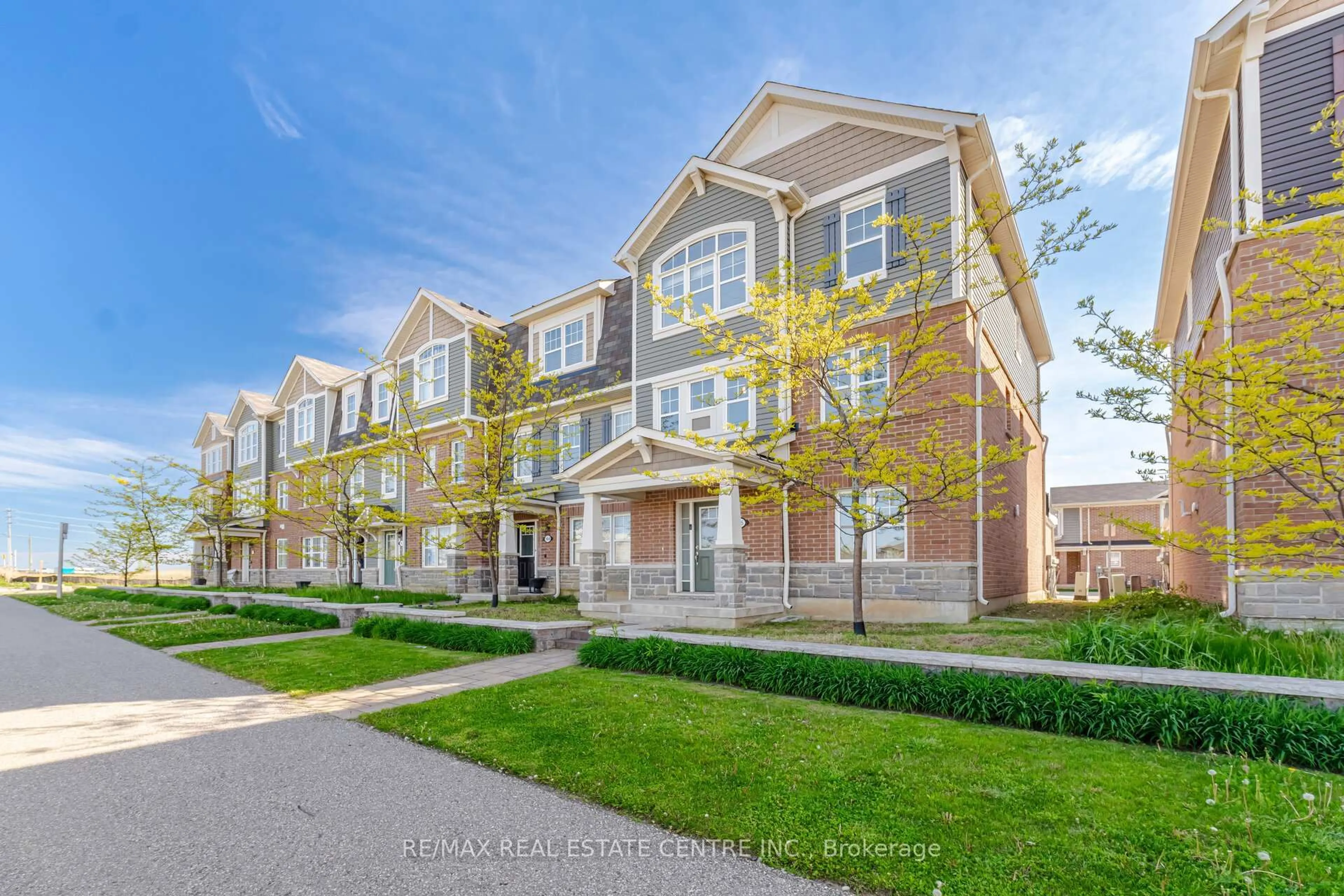 Unknown for 1000 Asleton Blvd #165, Milton Ontario L9T 9L3