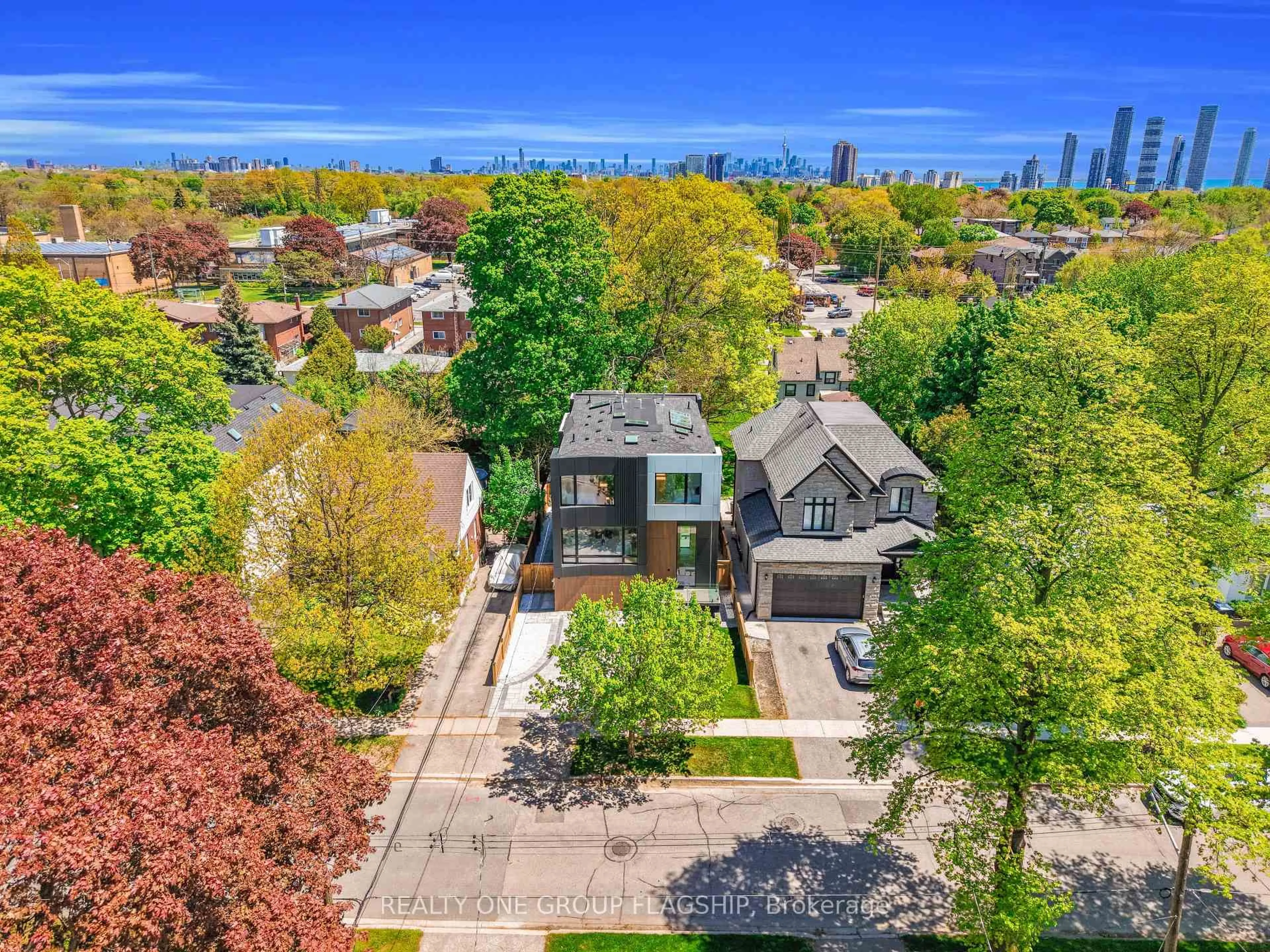 A pic from outside/outdoor area/front of a property/back of a property/a pic from drone, unknown for 7 Bentley Dr, Toronto Ontario M8Z 3L9