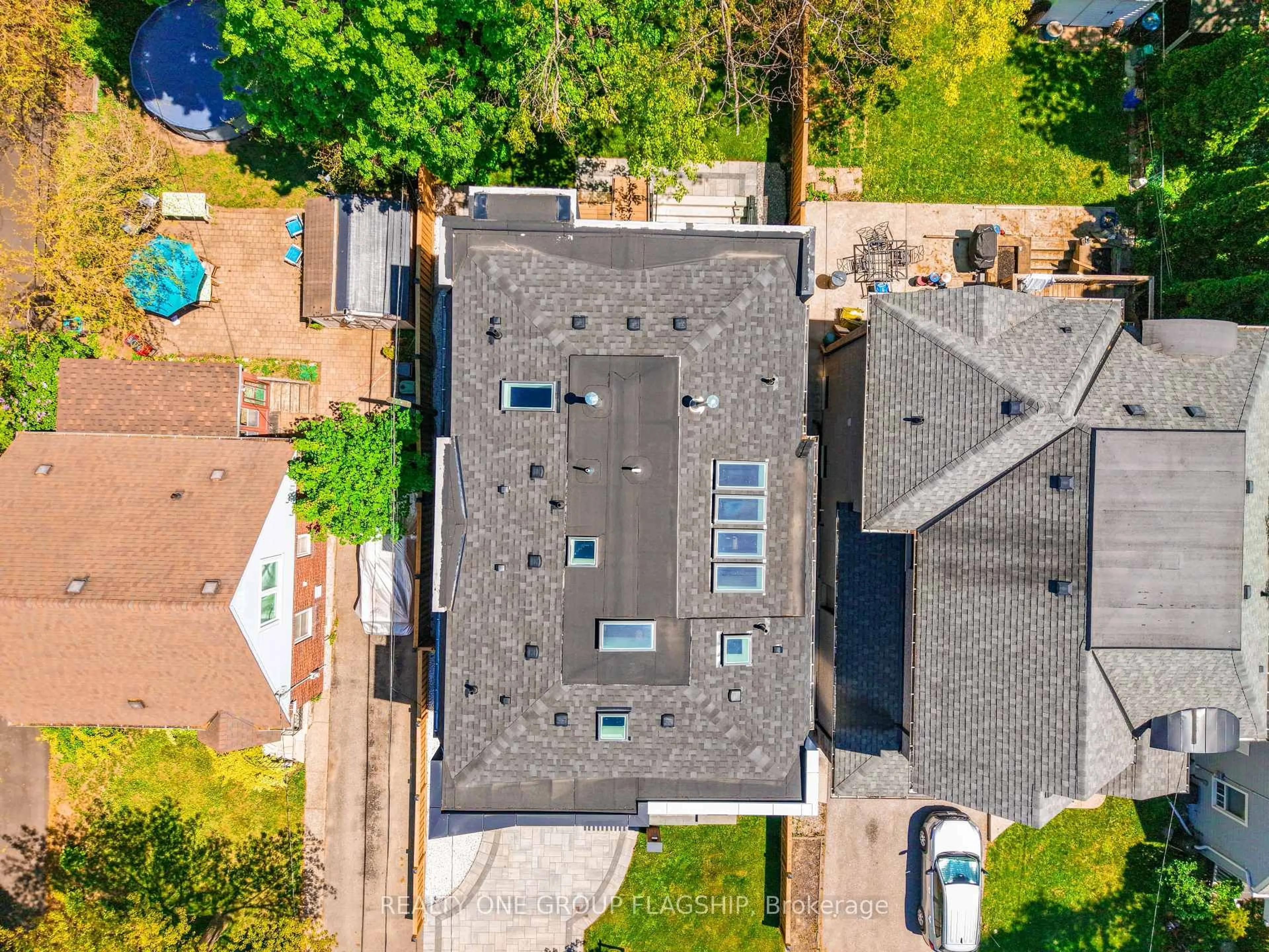 A pic from outside/outdoor area/front of a property/back of a property/a pic from drone, street for 7 Bentley Dr, Toronto Ontario M8Z 3L9
