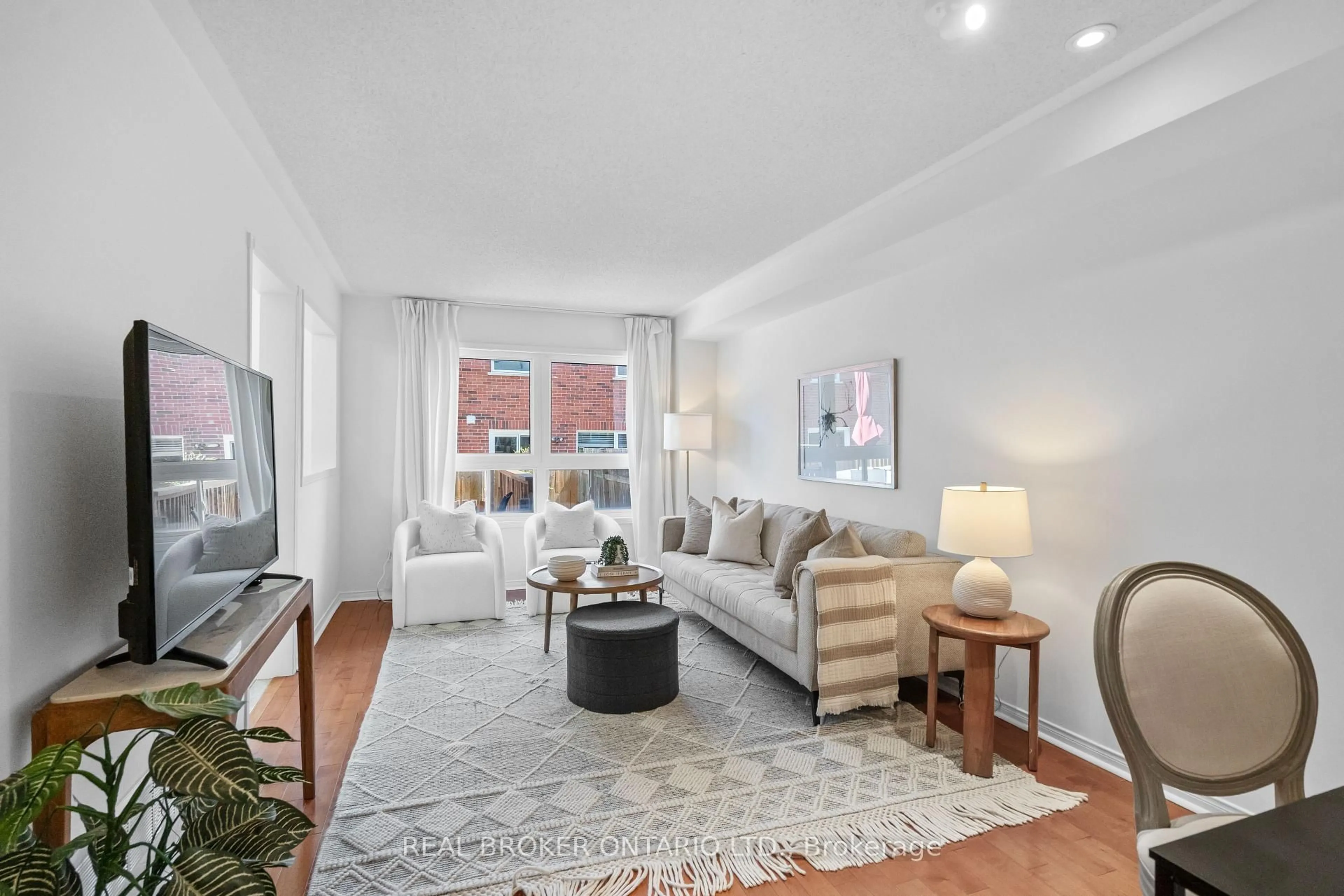 Living room with furniture, unknown for 8 Dawson Cres, Milton Ontario L9T 5H8