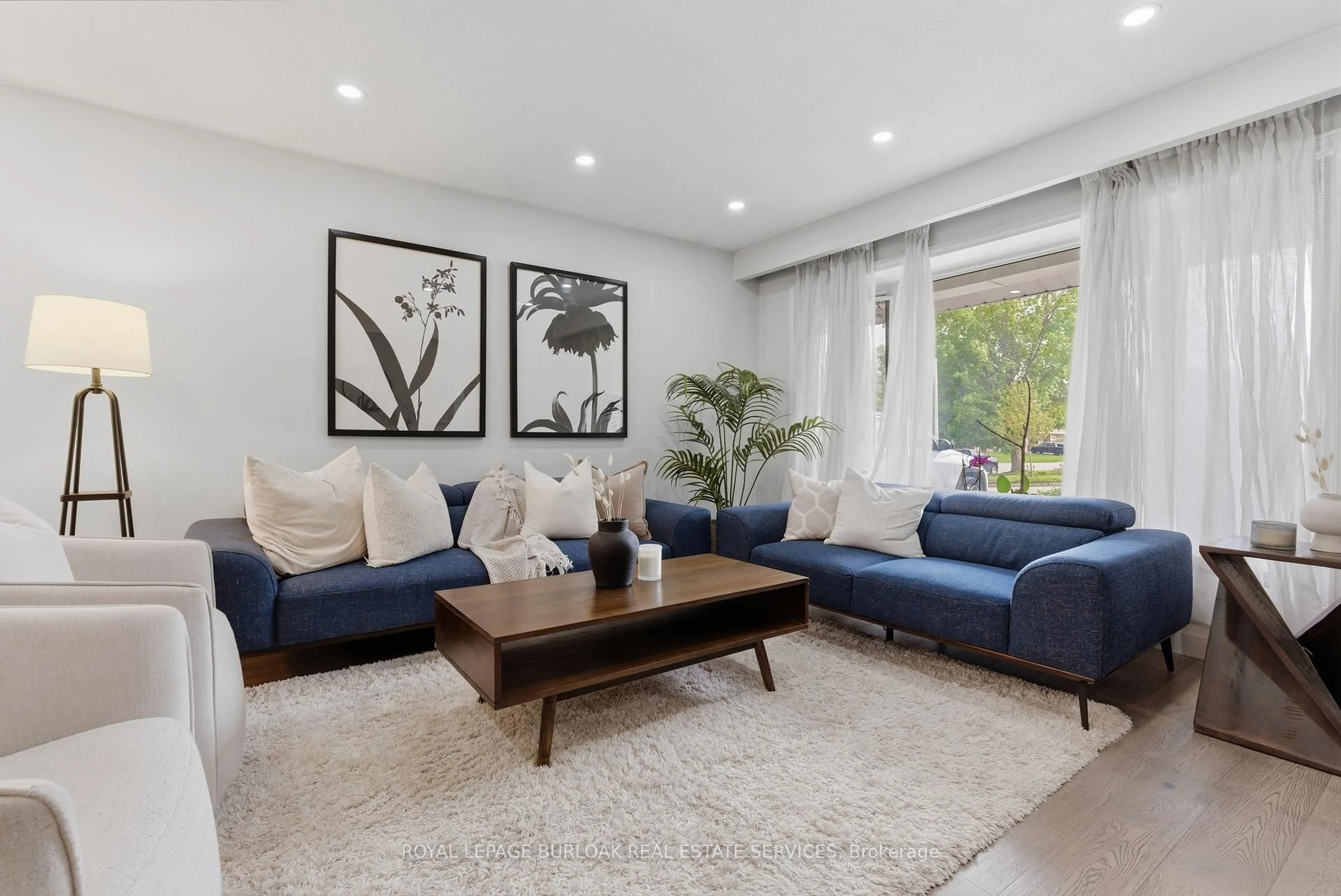 Living room with furniture, unknown for 197 Burbank St, Halton Hills Ontario L7J 1S9