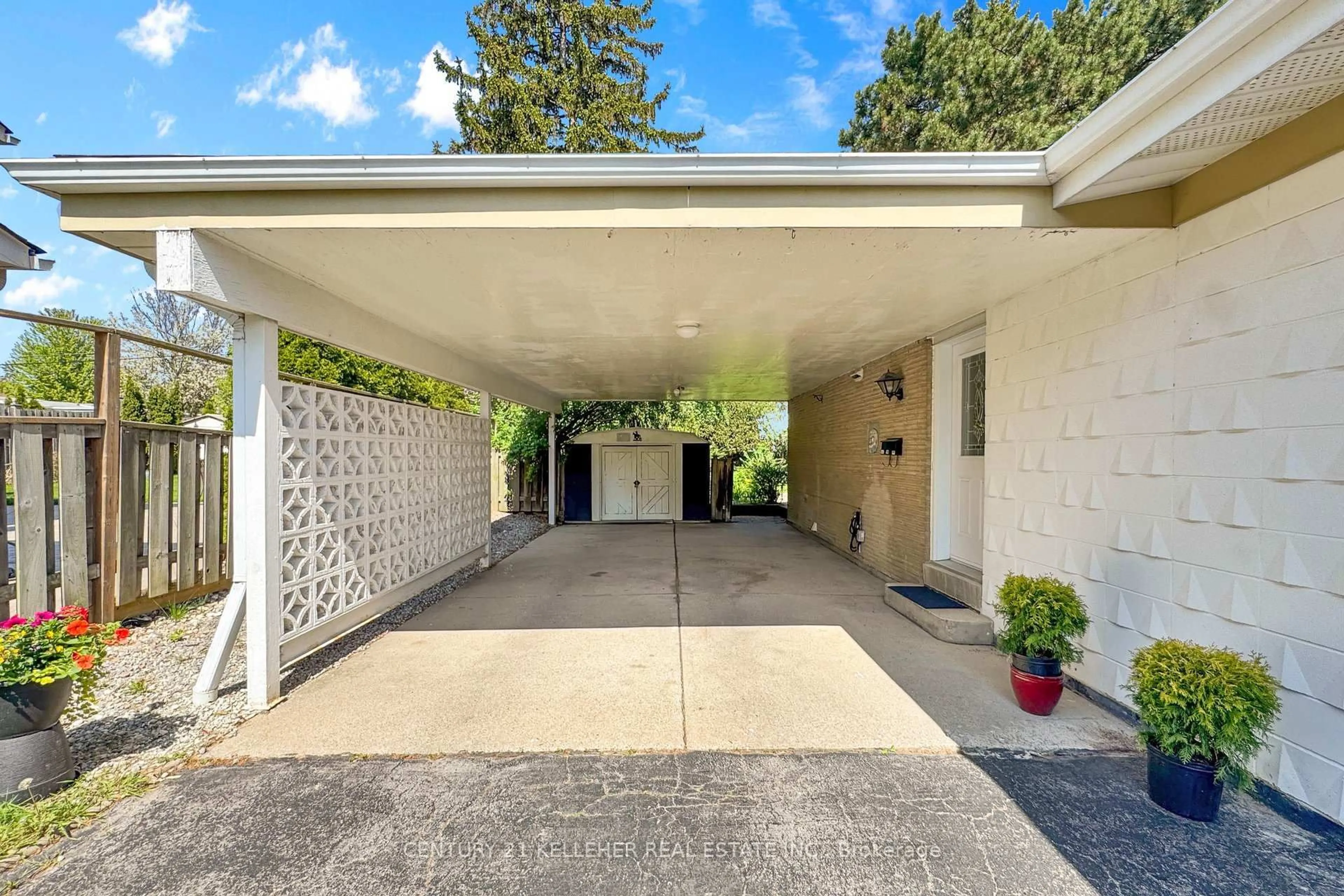 Unknown for 1065 Sierra Blvd, Mississauga Ontario L4Y 2E3