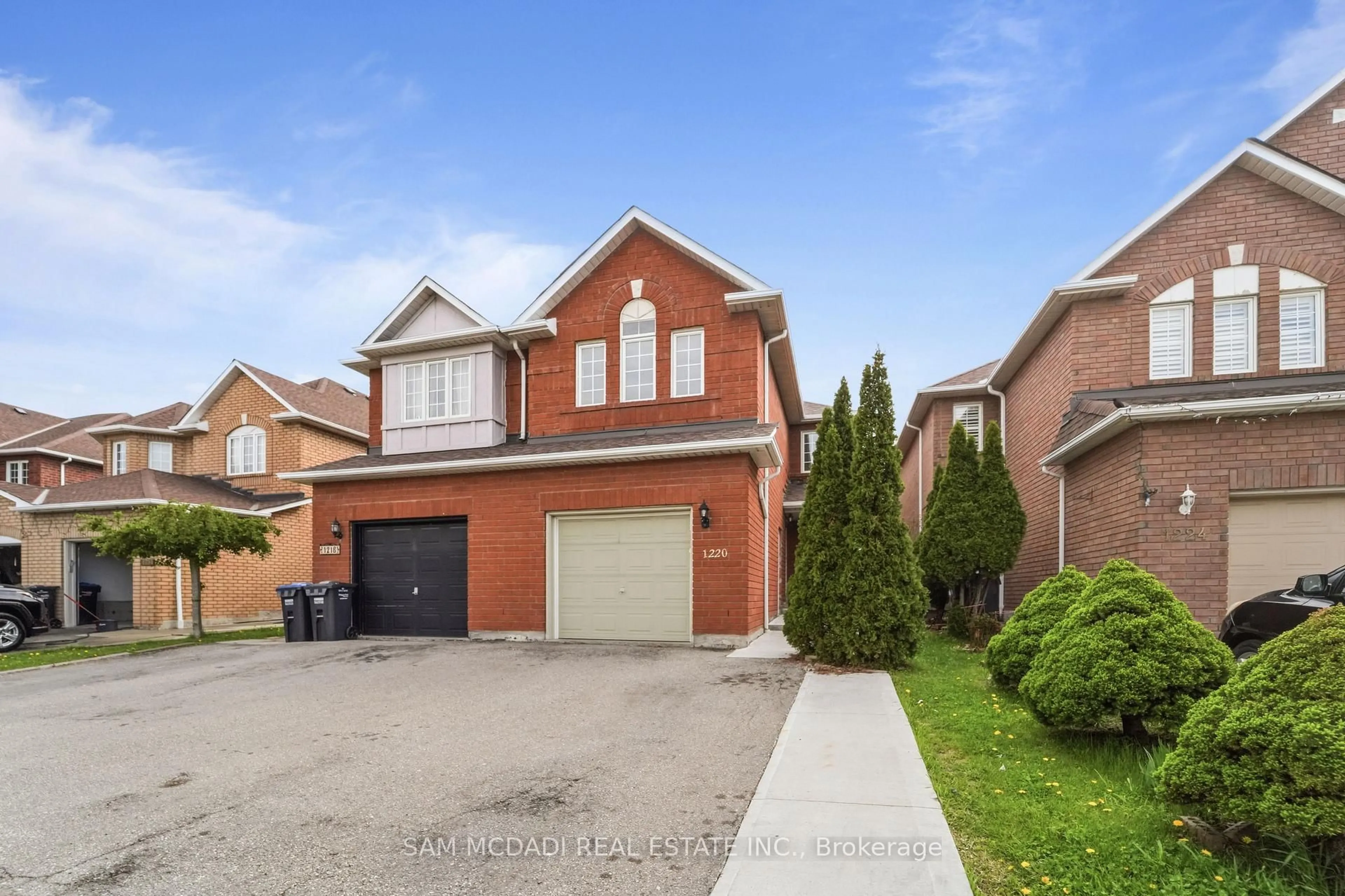 Home with brick exterior material, street for 1220 Windbrook Grve, Mississauga Ontario L5V 2V1