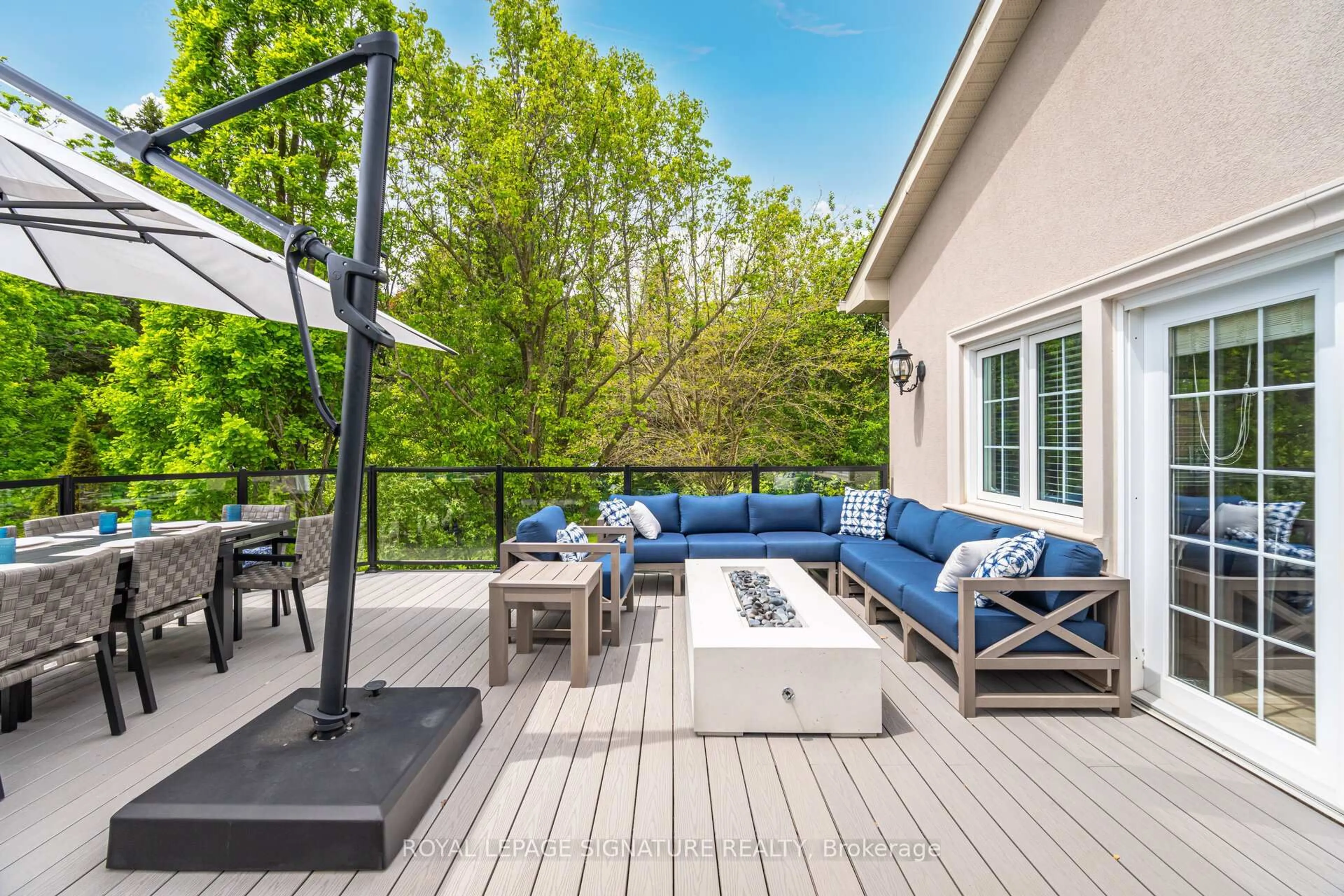 Patio, street for 15634 Mountainview Rd, Caledon Ontario L7C 2V2