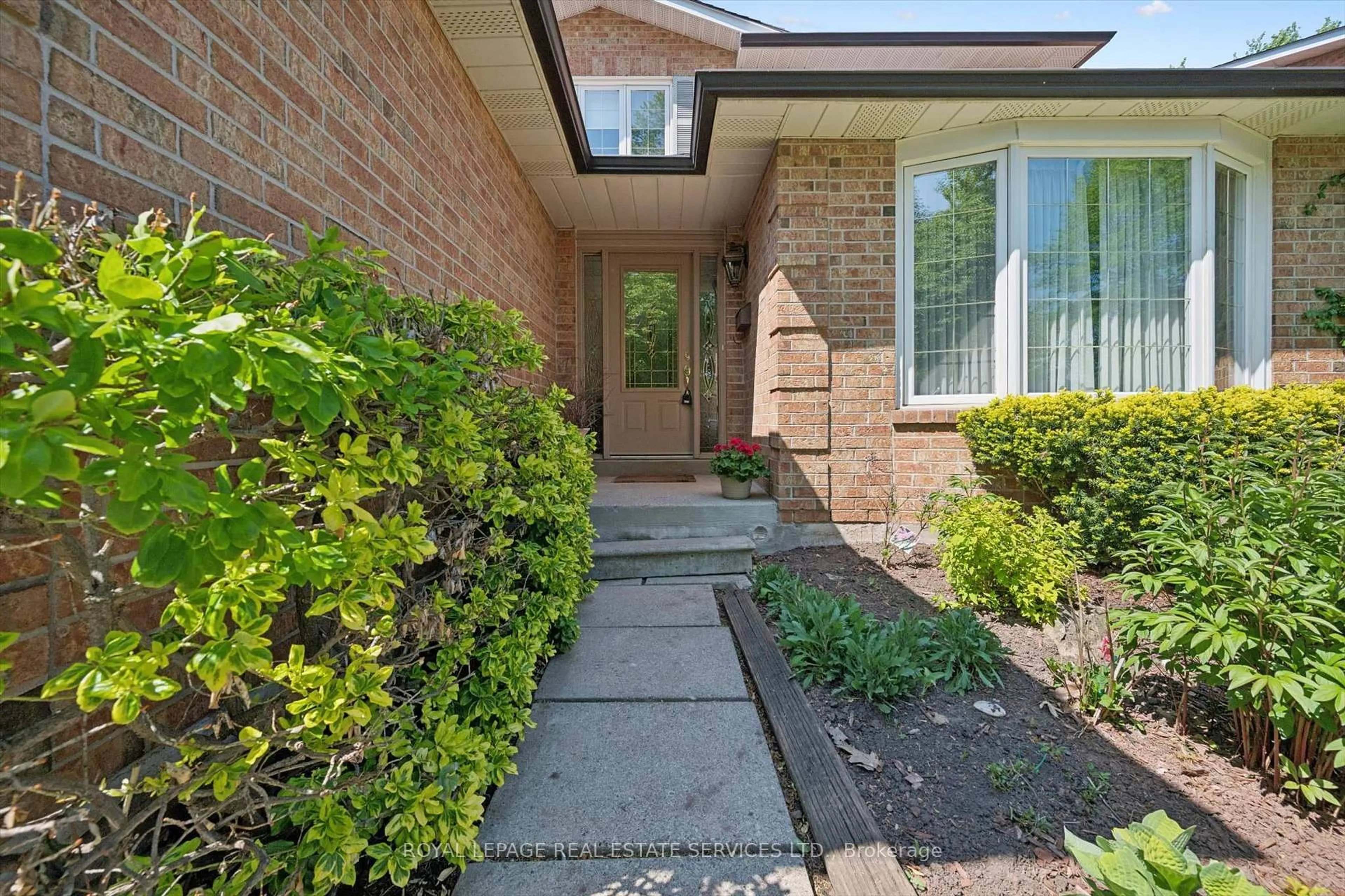 Home with brick exterior material, street for 2067 Pen St, Oakville Ontario L6H 3L2