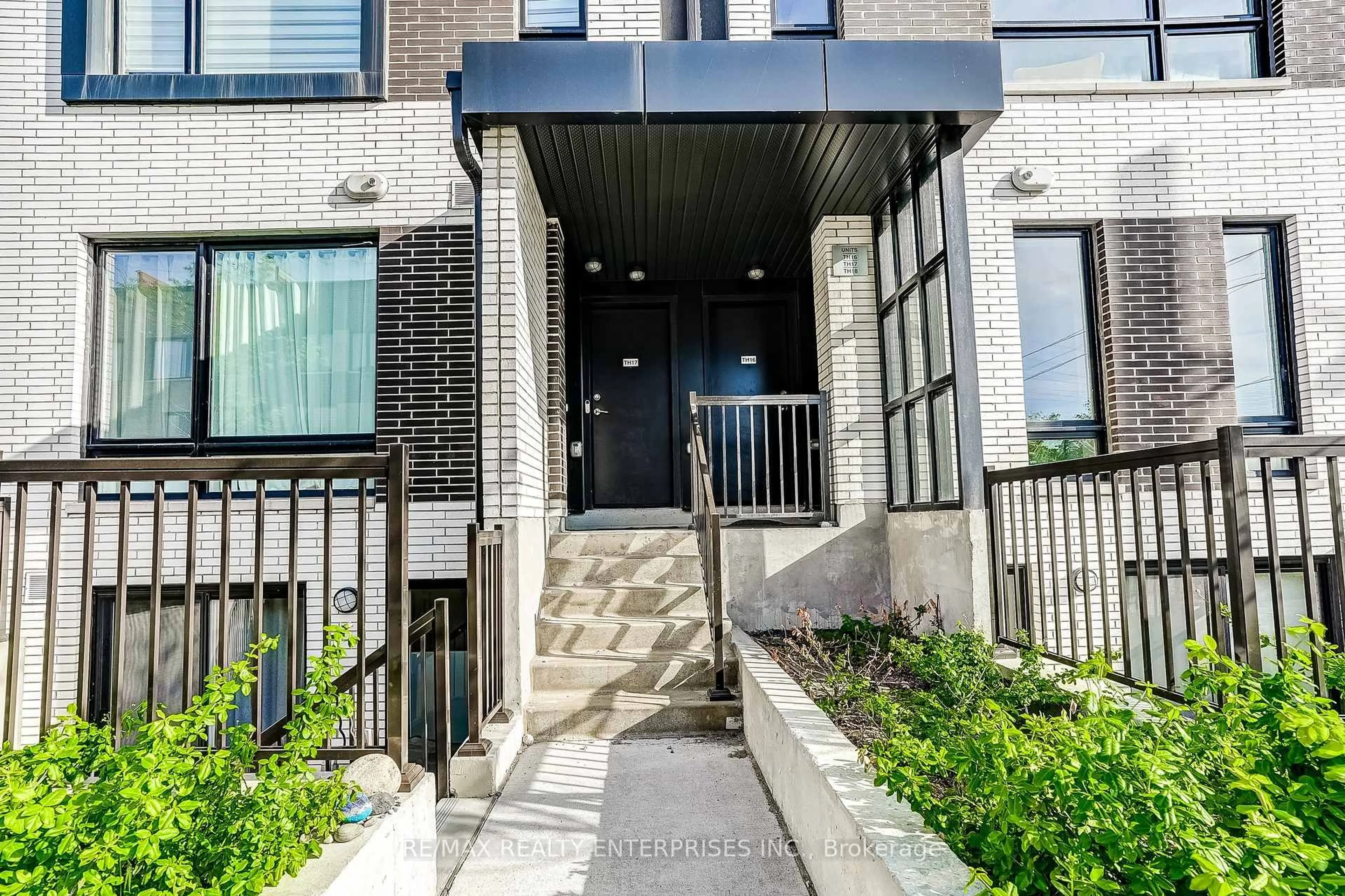 Unknown for 40 Ed Clark Gdns #16, Toronto Ontario M6N 0B5