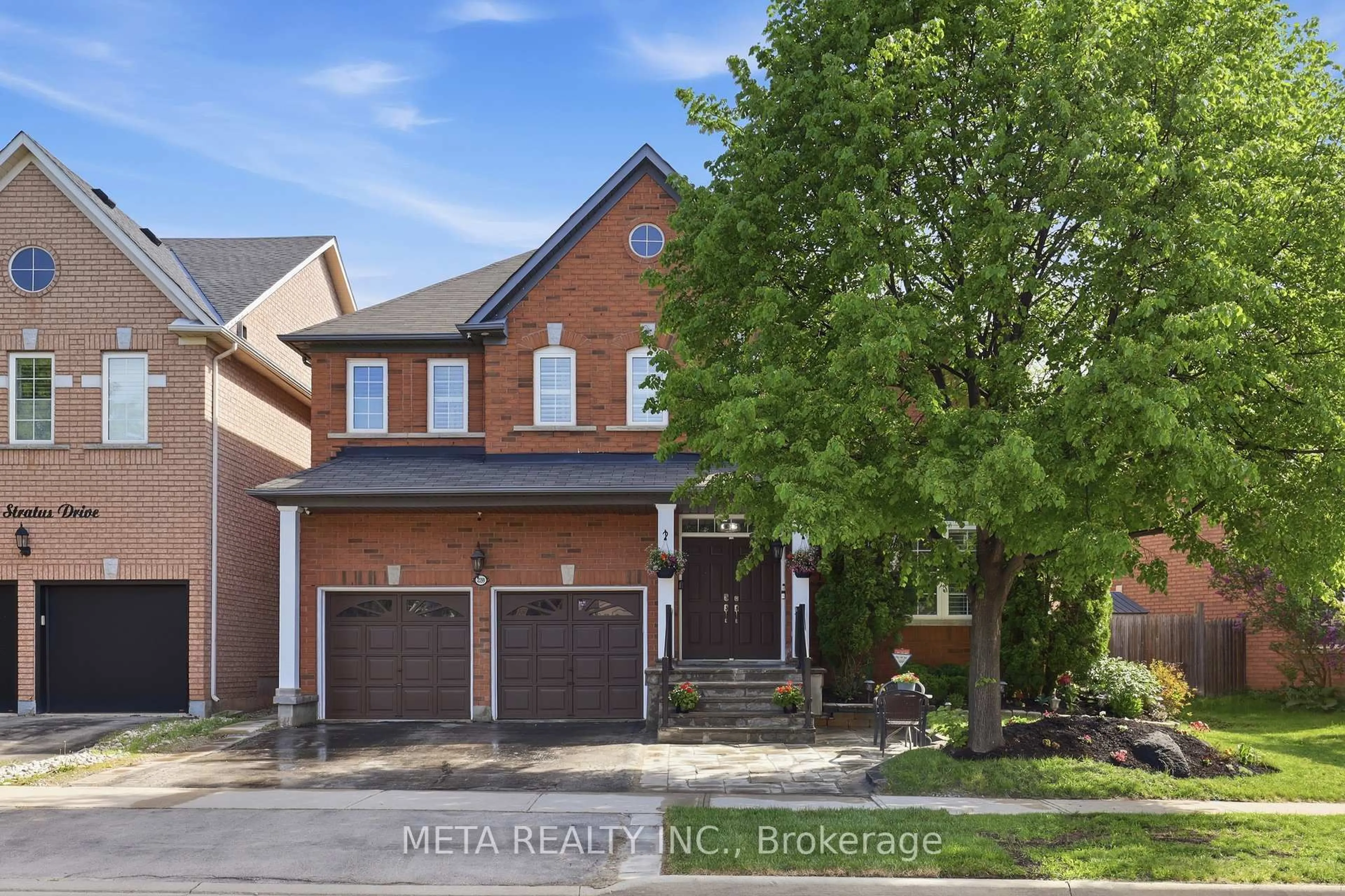 Home with brick exterior material, street for 2299 Stratus Dr, Oakville Ontario L6M 4Z9