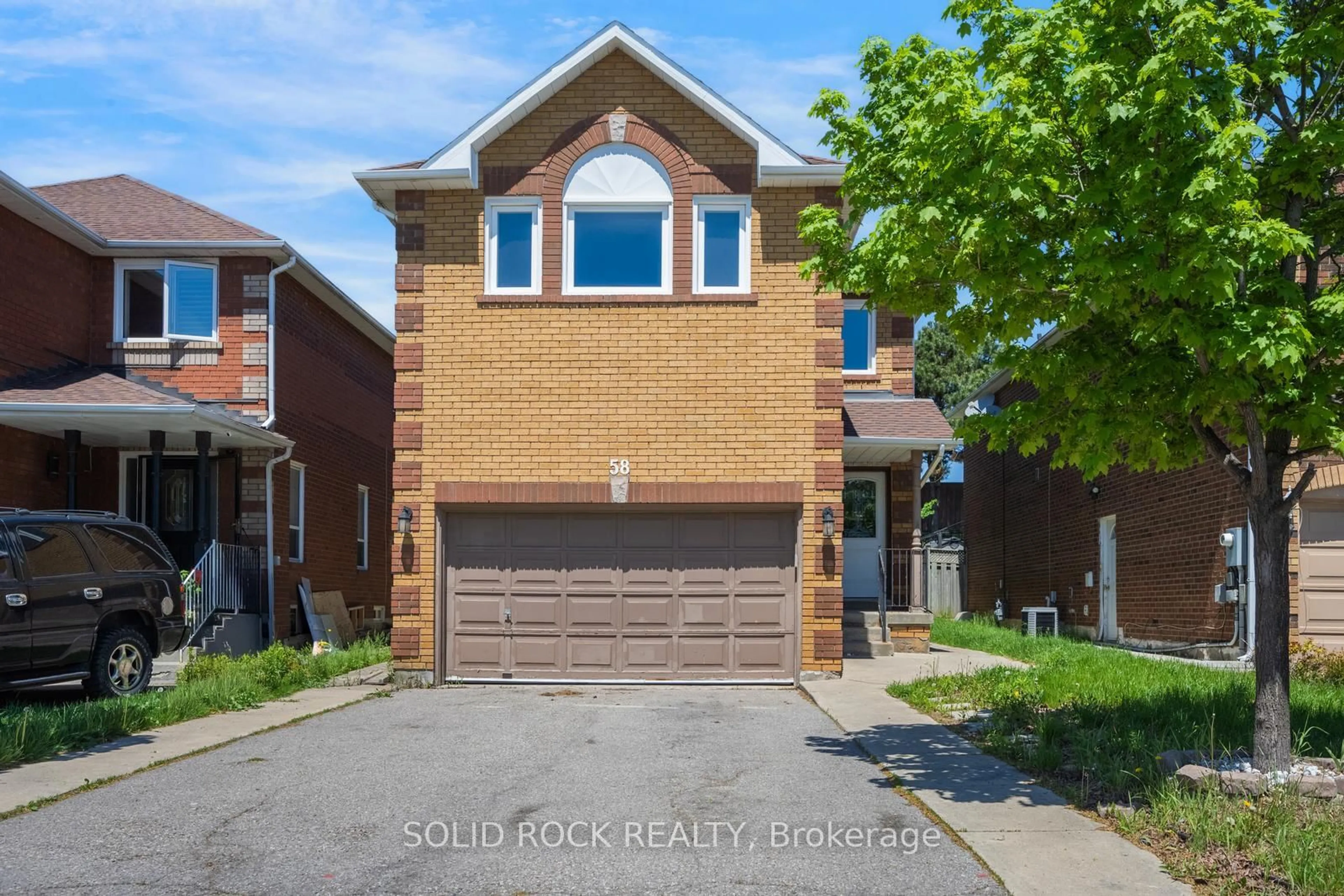 Home with brick exterior material, street for 58 Ravenscliffe Crt, Brampton Ontario L6X 4N9