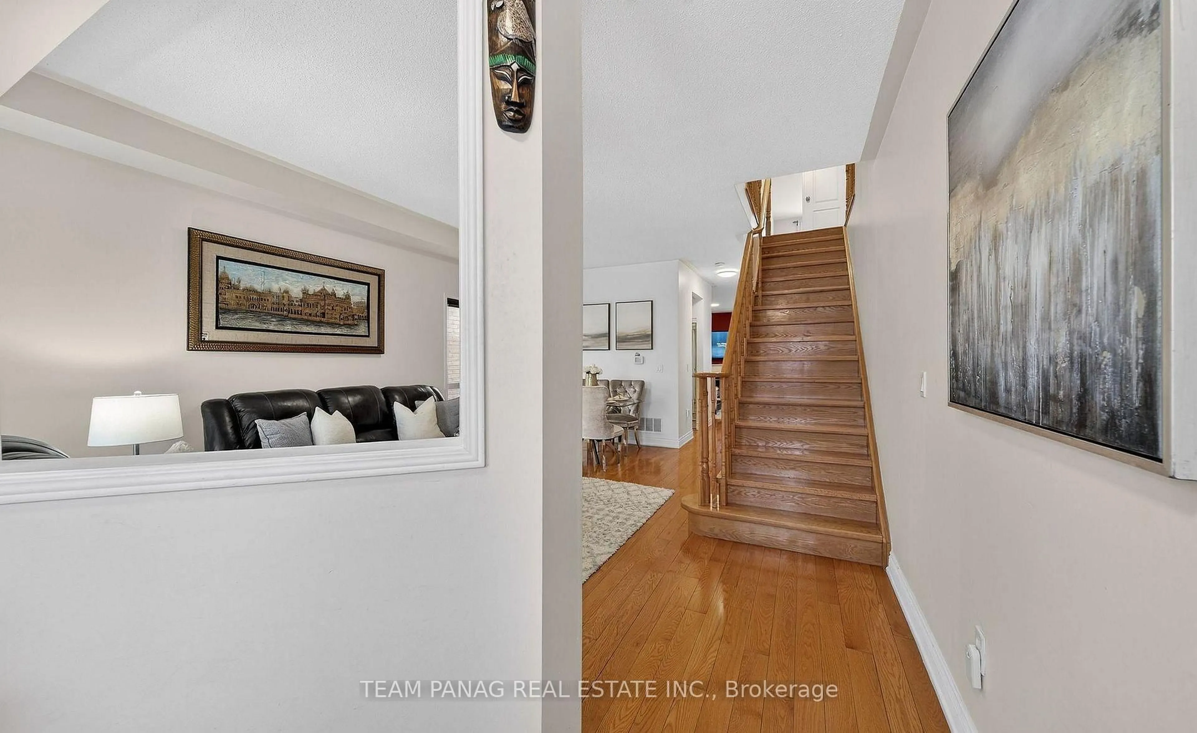 Indoor foyer for 24 Overture Lane, Brampton Ontario L6S 6H9
