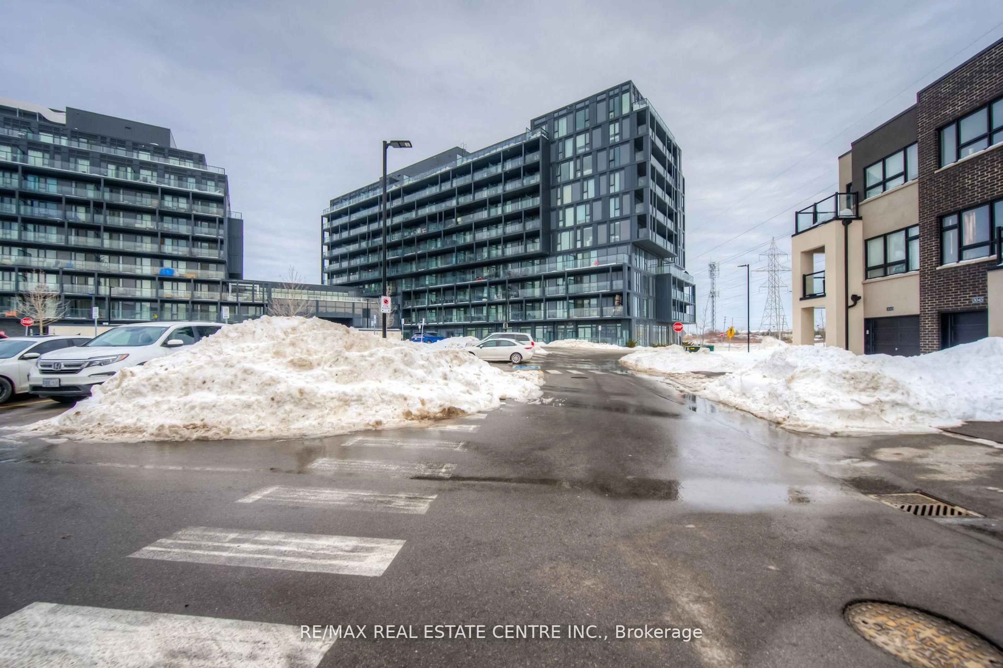 Blurry image for 3200 Dakota Common Rd #B310, Burlington Ontario L7M 2A8