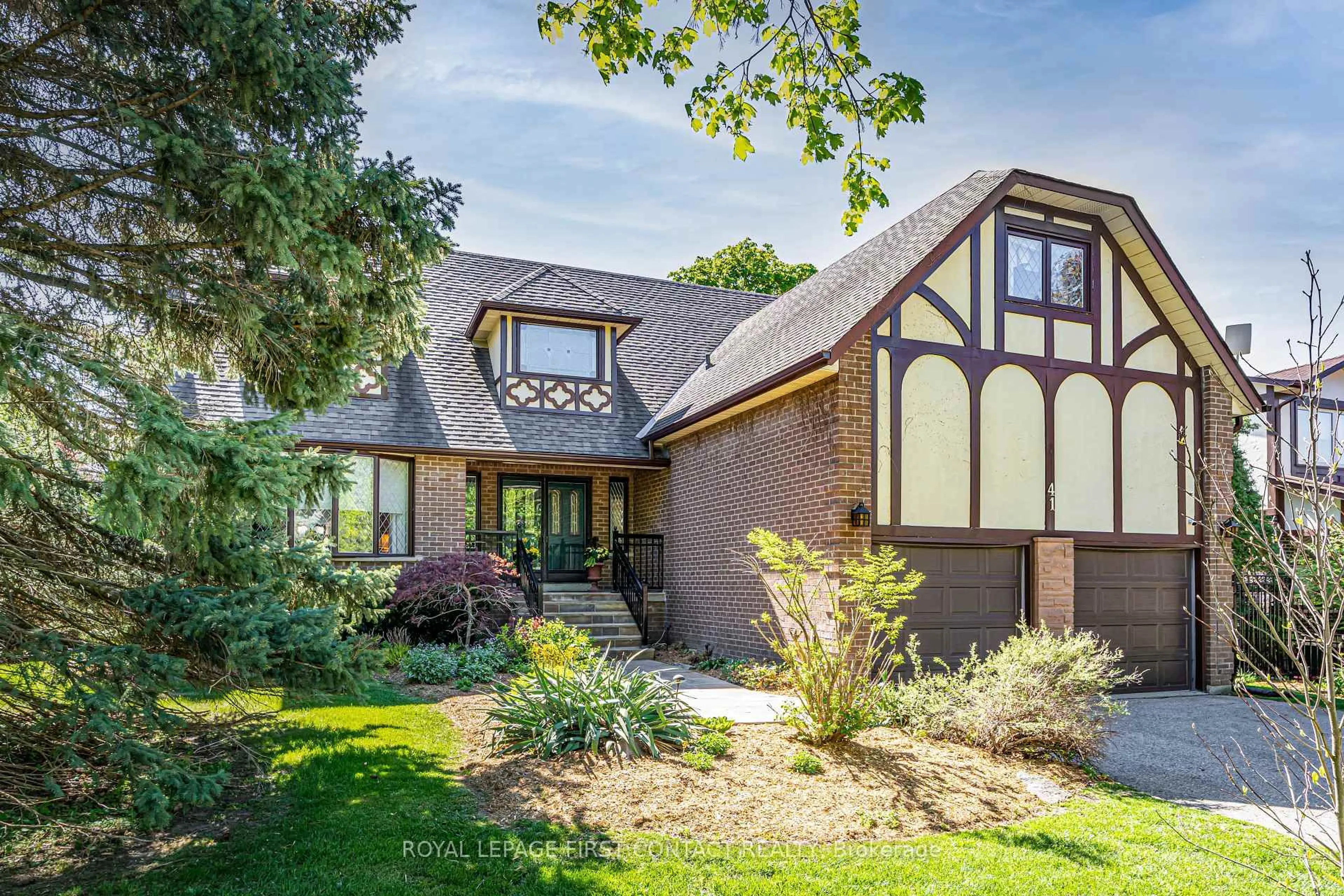Home with brick exterior material, street for 41 Marilyn St, Caledon Ontario L7C 1H5