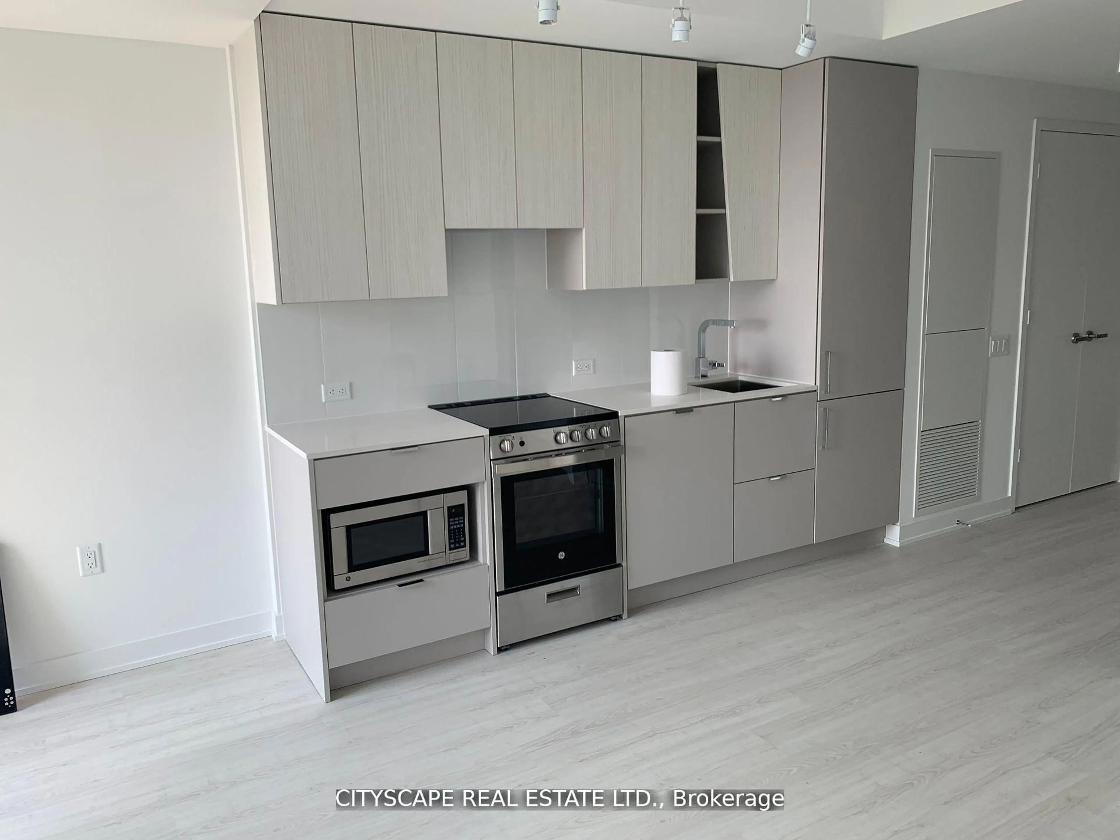 Standard kitchen, unknown for 3883 Quartz Rd #1507, Mississauga Ontario L5B 0M4