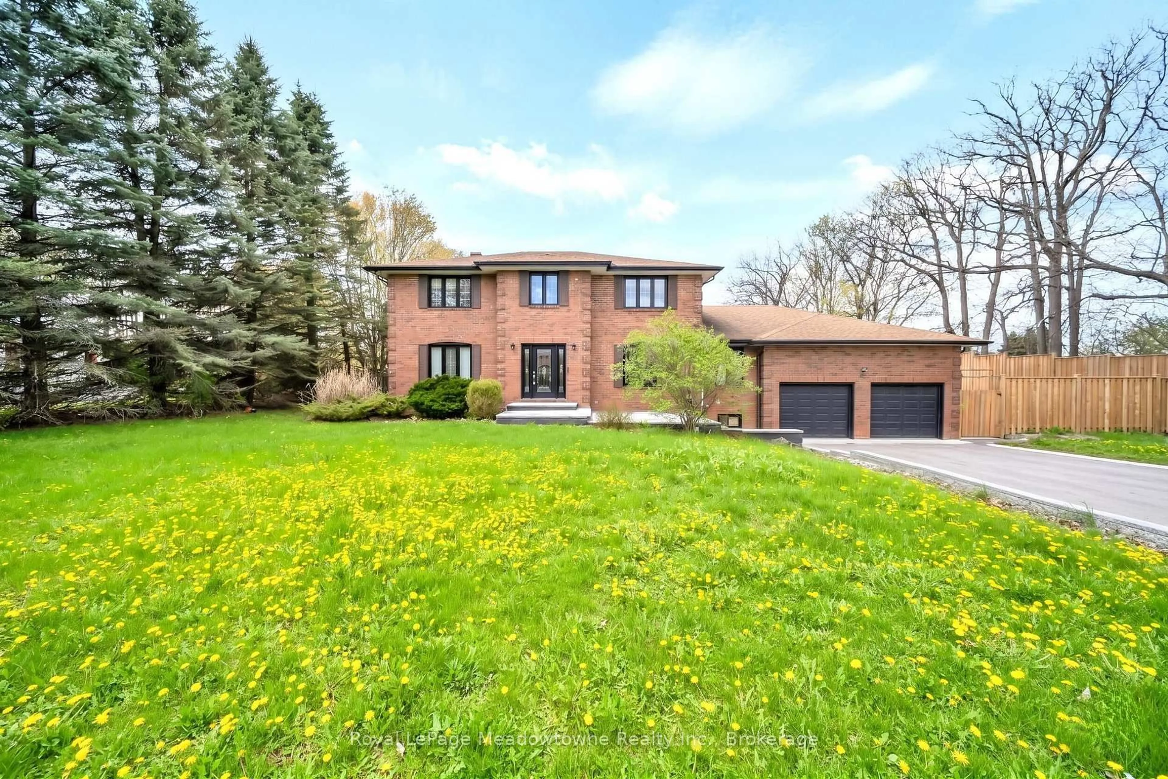 Home with brick exterior material, street for 170 Crawford Cres, Milton Ontario L0P 1B0