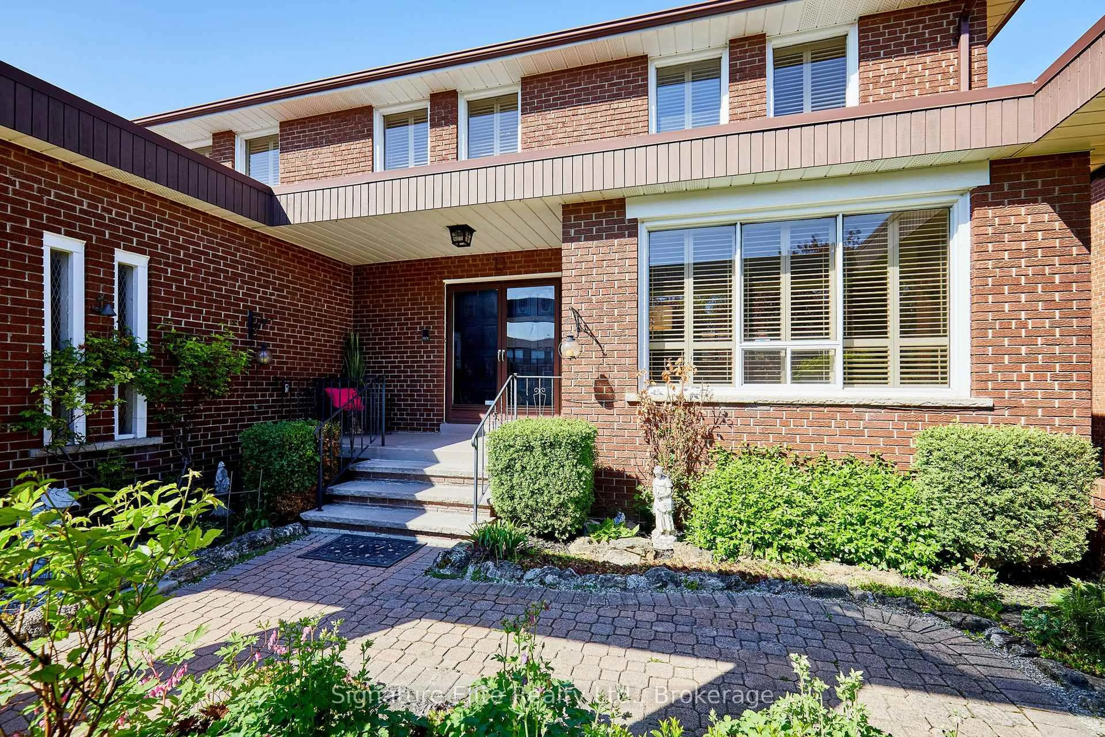 Home with brick exterior material, street for 3209 Gatliff Ave, Mississauga Ontario L4X 2L3