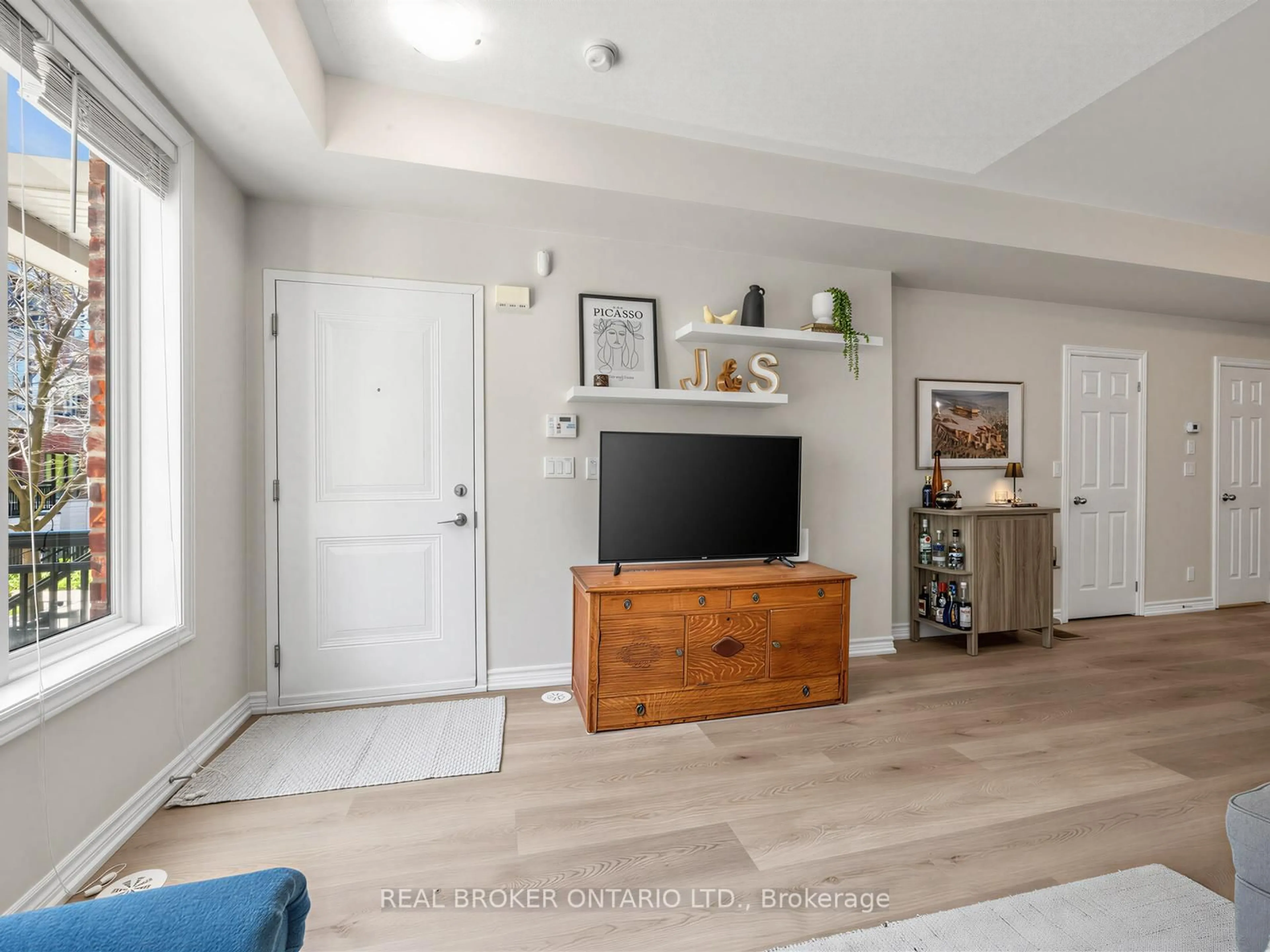 Living room with furniture, unknown for 30 Carnation Ave #88, Toronto Ontario M8V 0B8