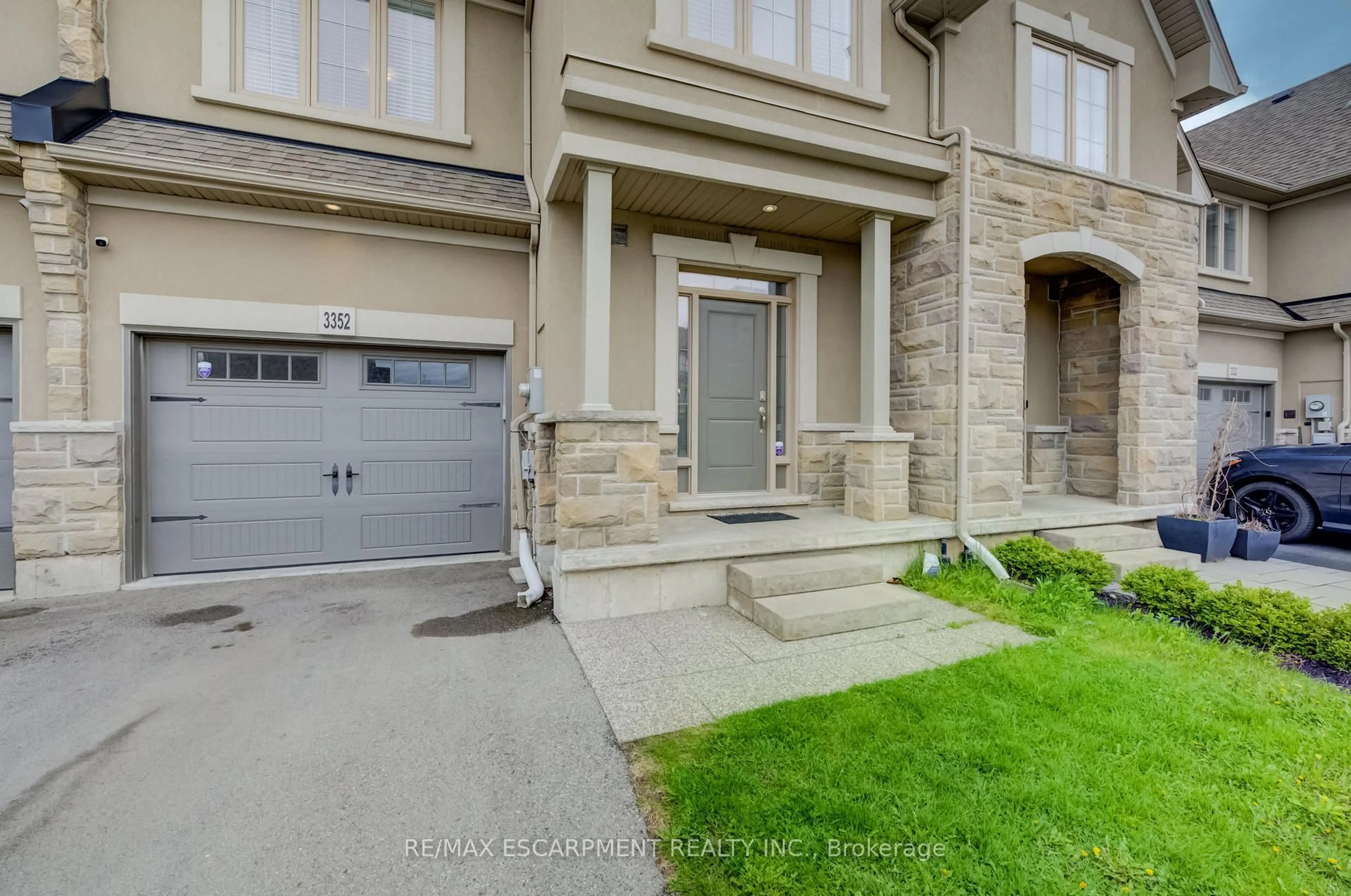 Unknown for 3352 Stalybridge Dr, Oakville Ontario L6M 1N9