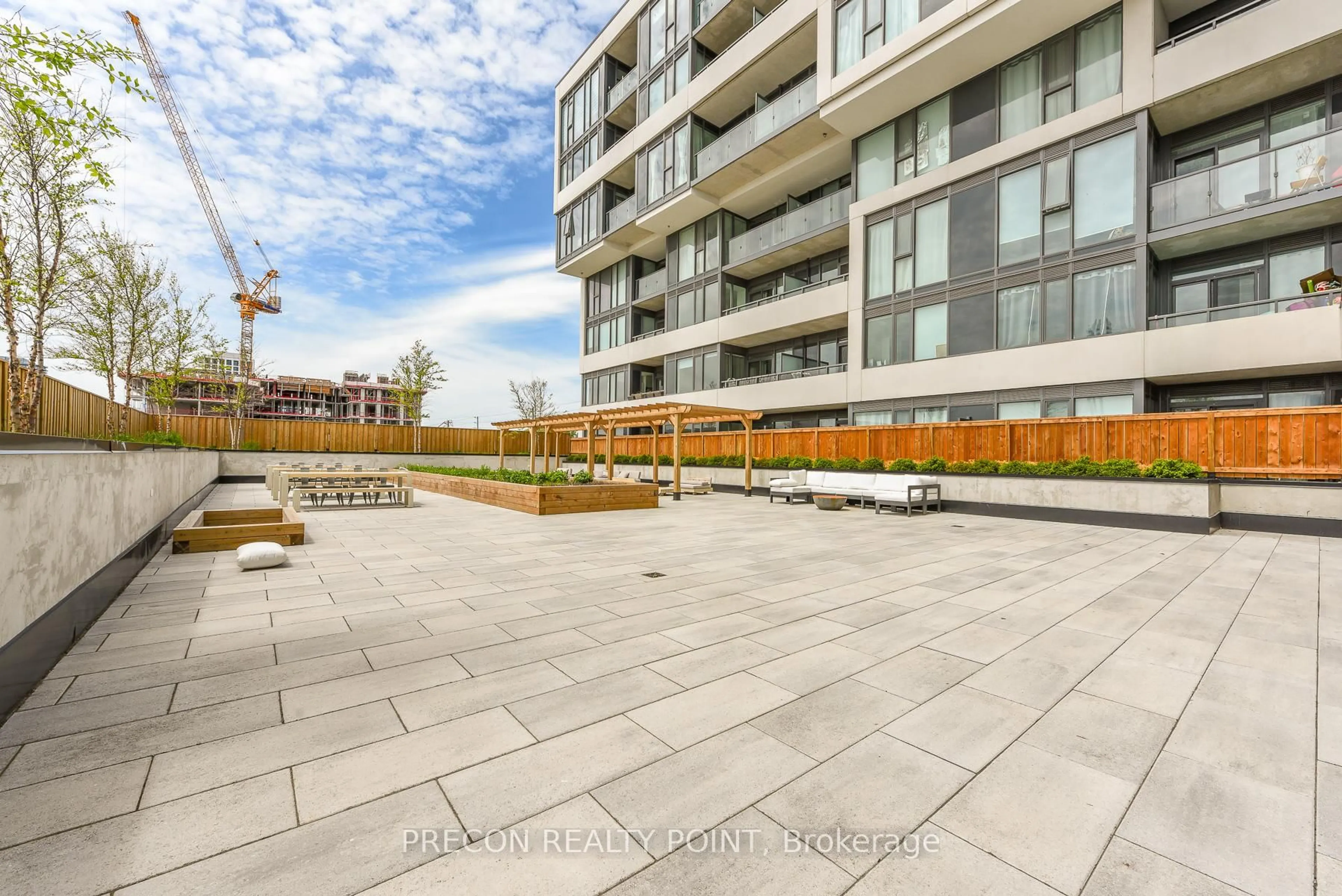 Patio, street for 859 The Queensway #212, Toronto Ontario M8Z 1N8