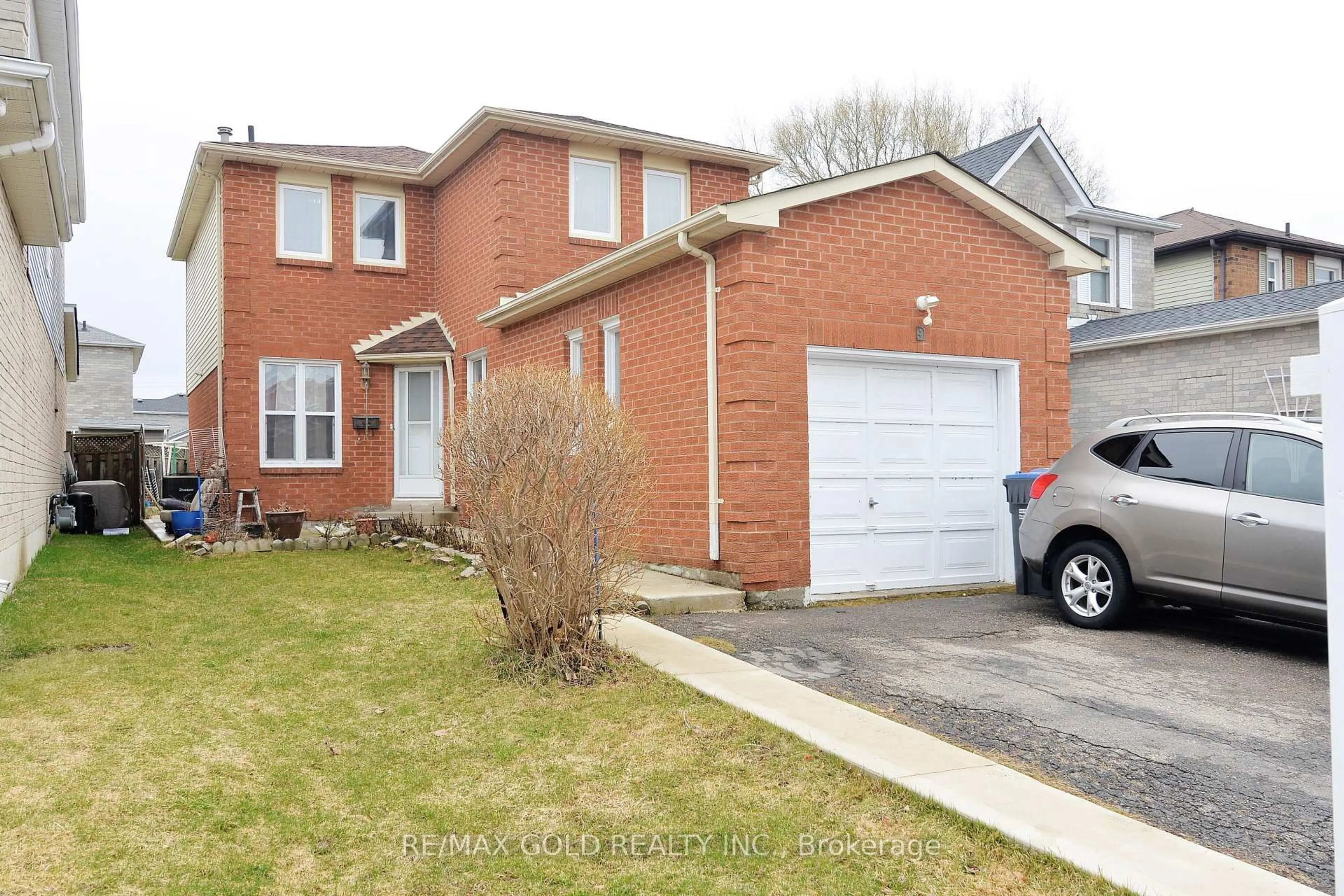 Home with brick exterior material, street for 9 Ravenswood Dr, Brampton Ontario L6Y 3Y5