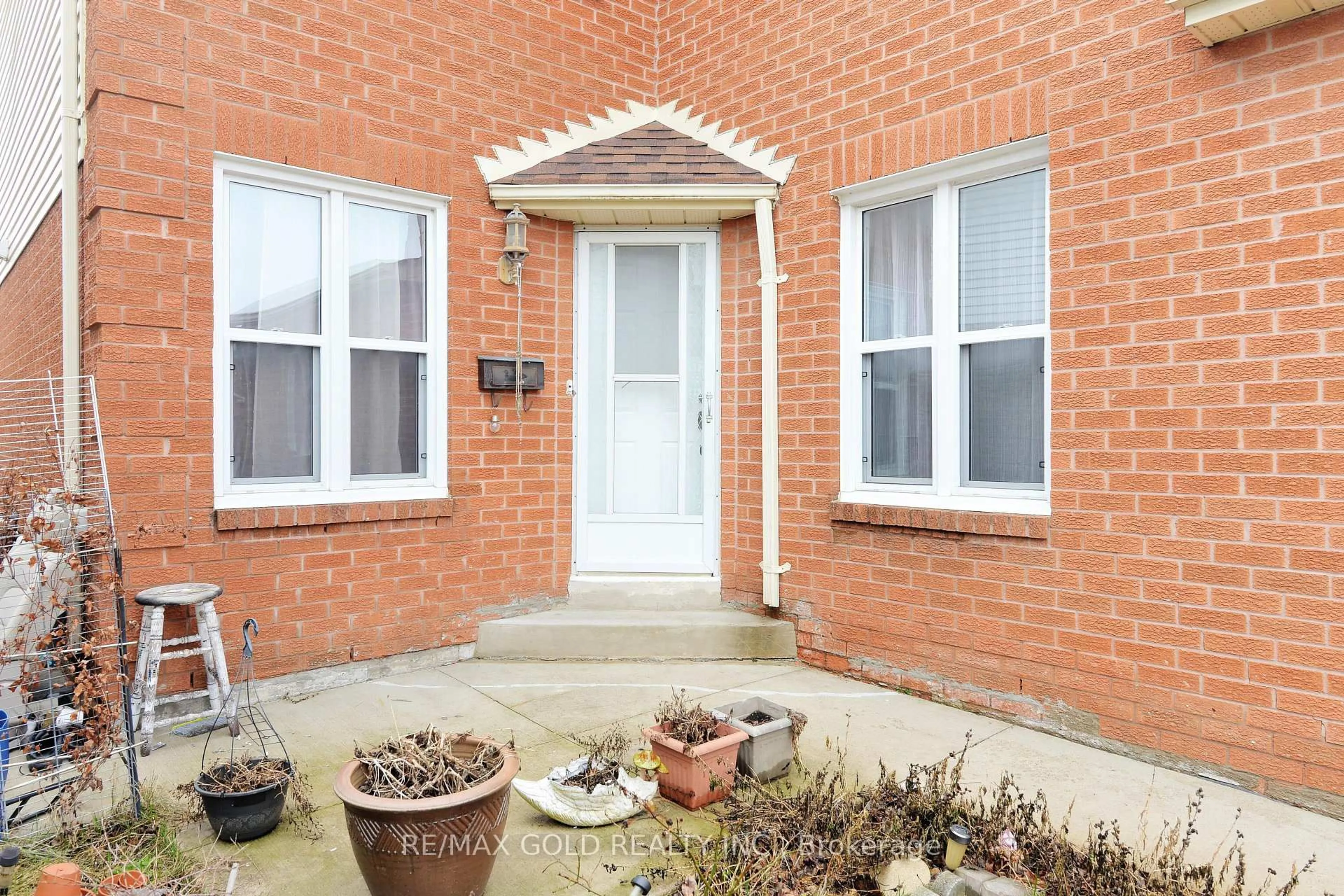 Unknown for 9 Ravenswood Dr, Brampton Ontario L6Y 3Y5