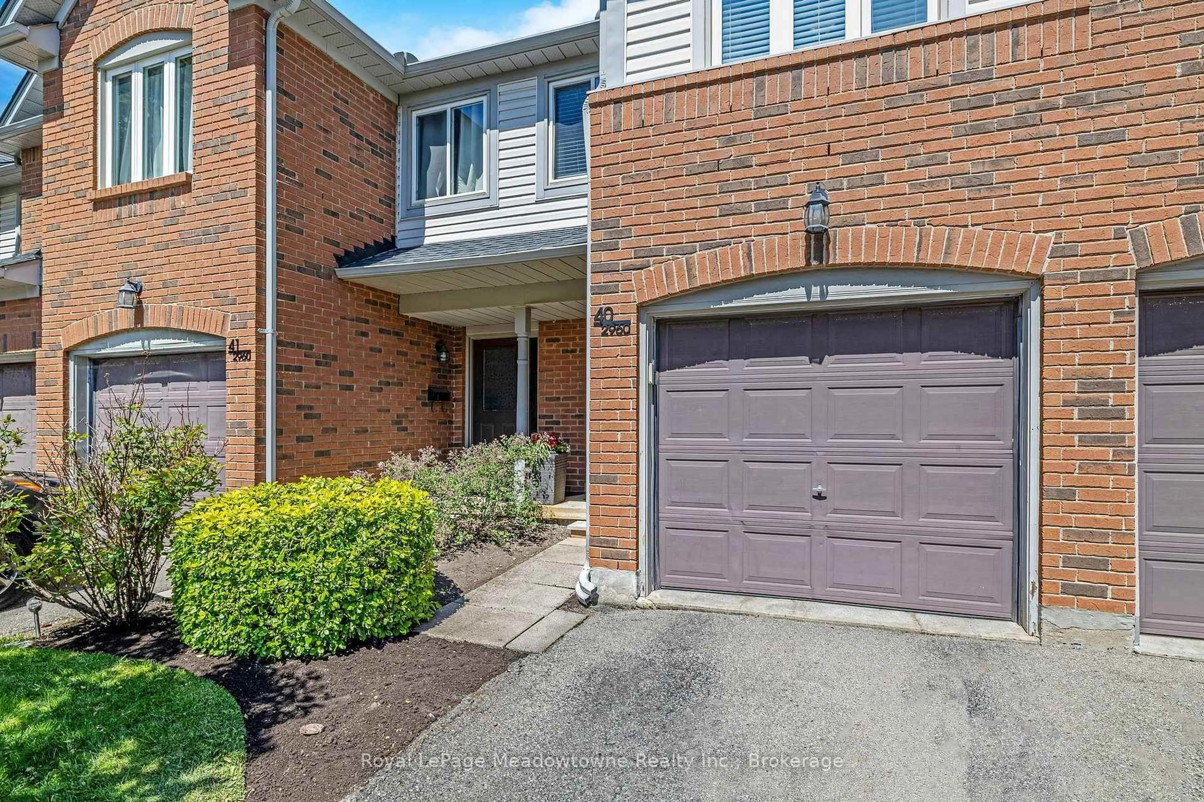 Home with brick exterior material, street for 2960 Headon Forest Dr #40, Burlington Ontario L7M 4G5