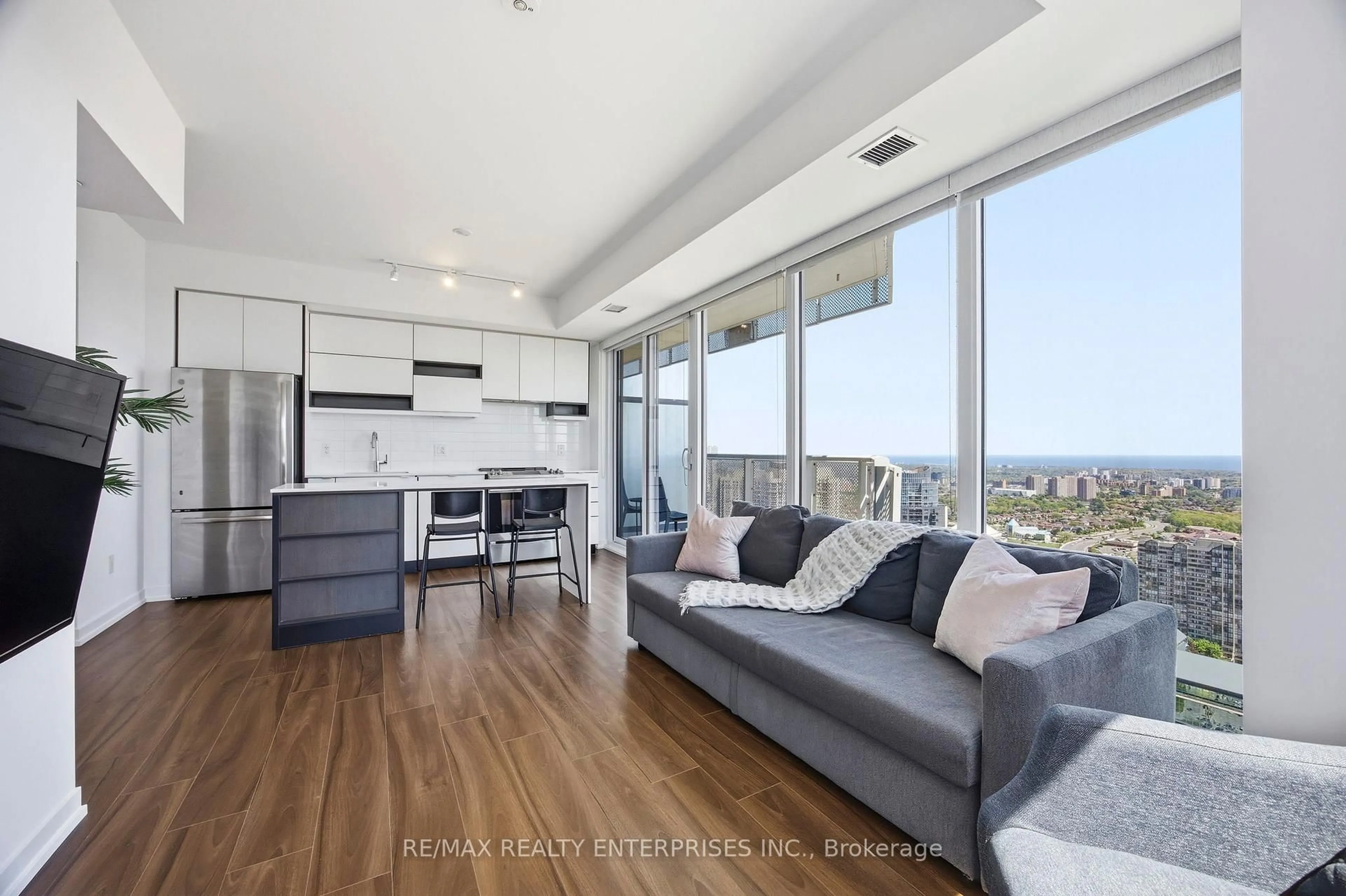 Living room with furniture, unknown for 4065 Confederation Pkwy #3710, Mississauga Ontario L5B 0L4