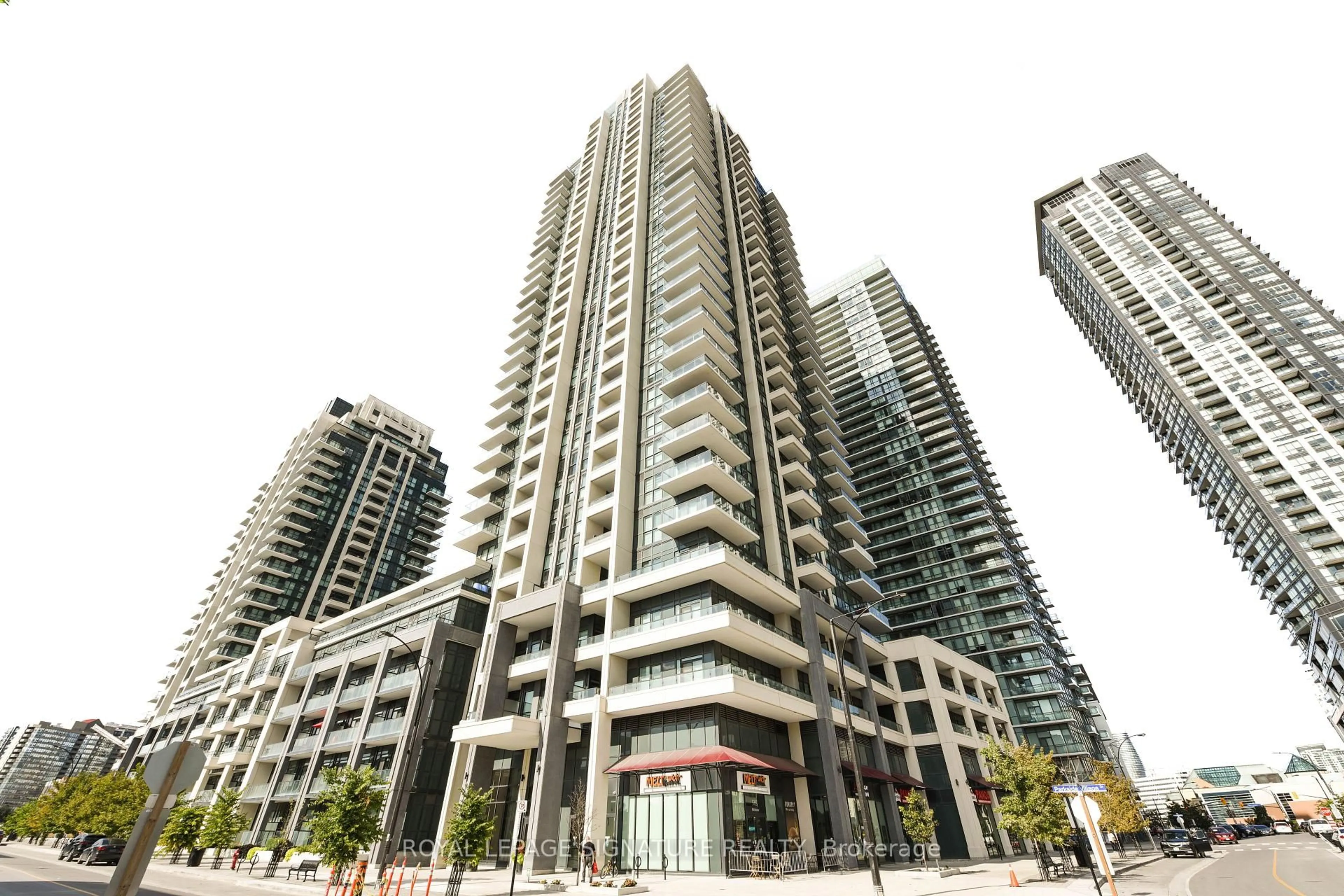 Patio, building for 4055 Parkside Village Dr #PH3, Mississauga Ontario L5B 0K8